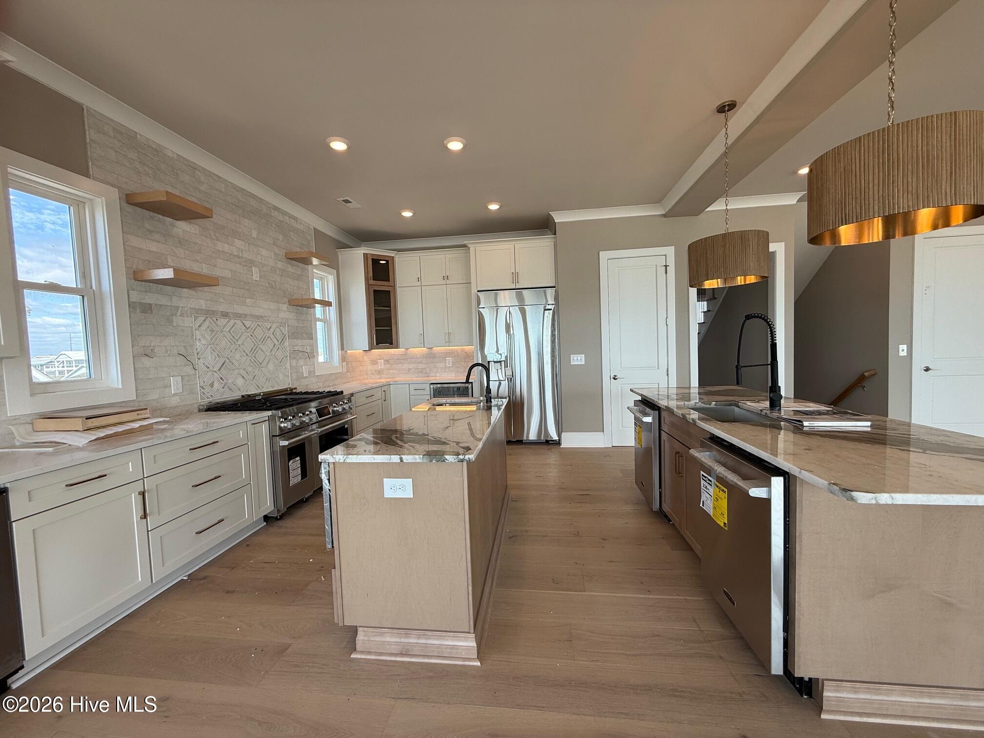 3405 Ocean Drive . Property Photo 34