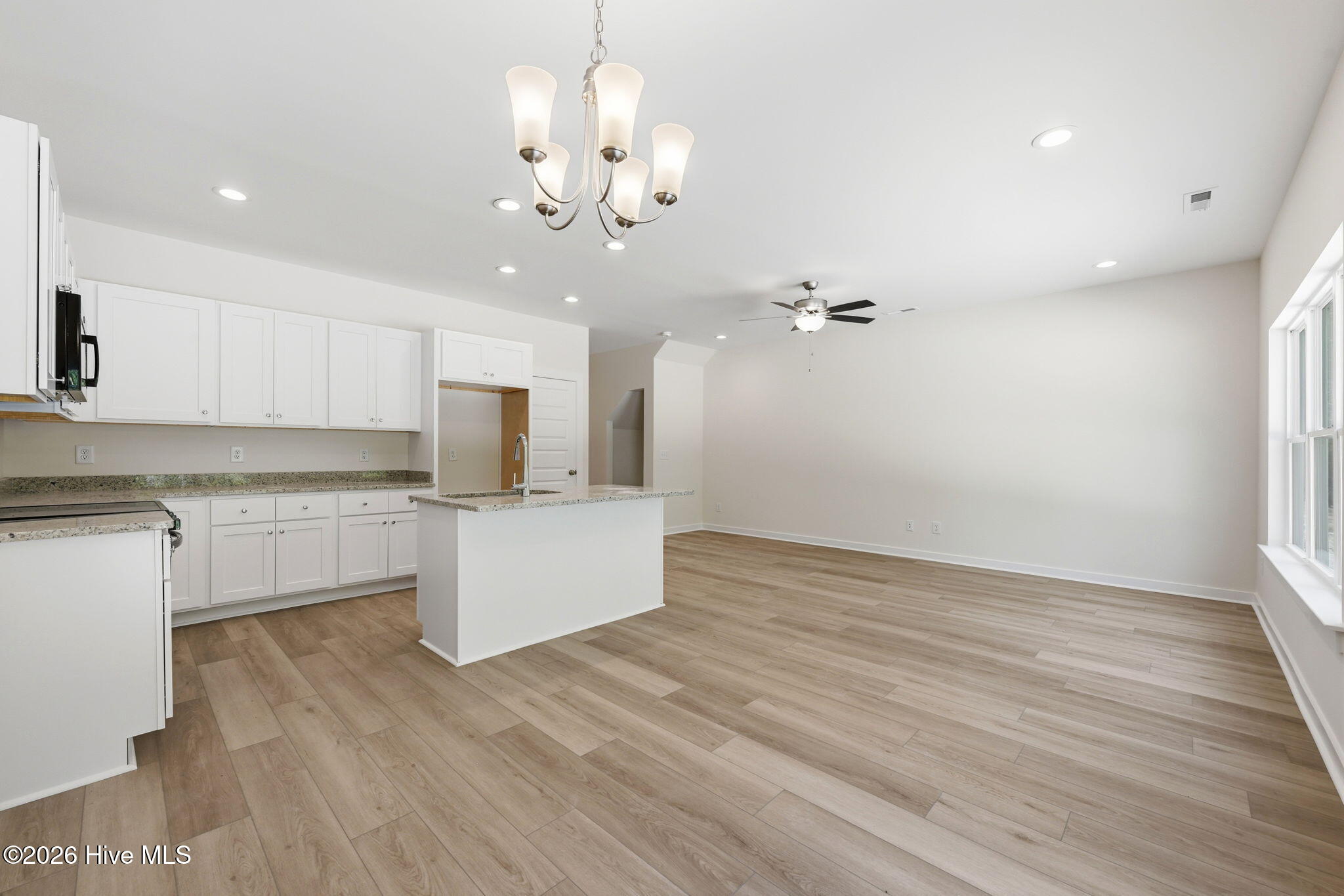 104 Palm Circle Property Photo 6