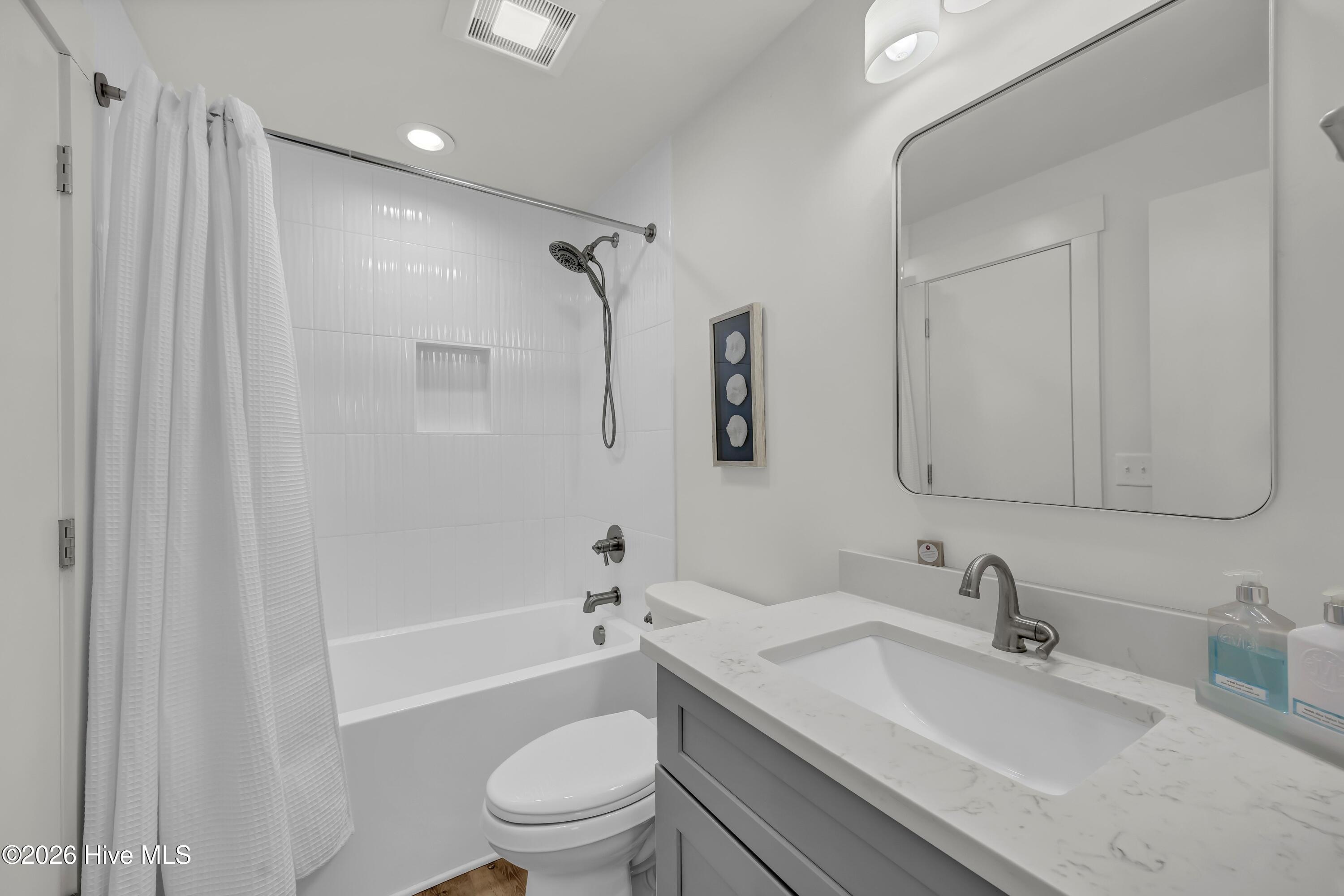 305 S South Bald Head Wynd Unit 10 Property Photo 17