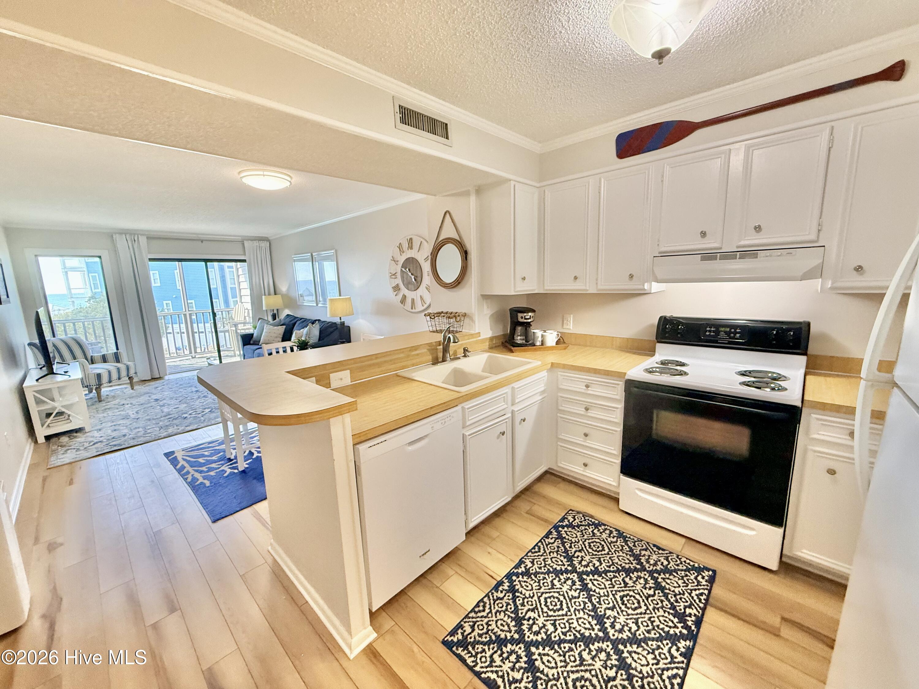 2511 W Fort Macon Road 211-b Property Photo 7