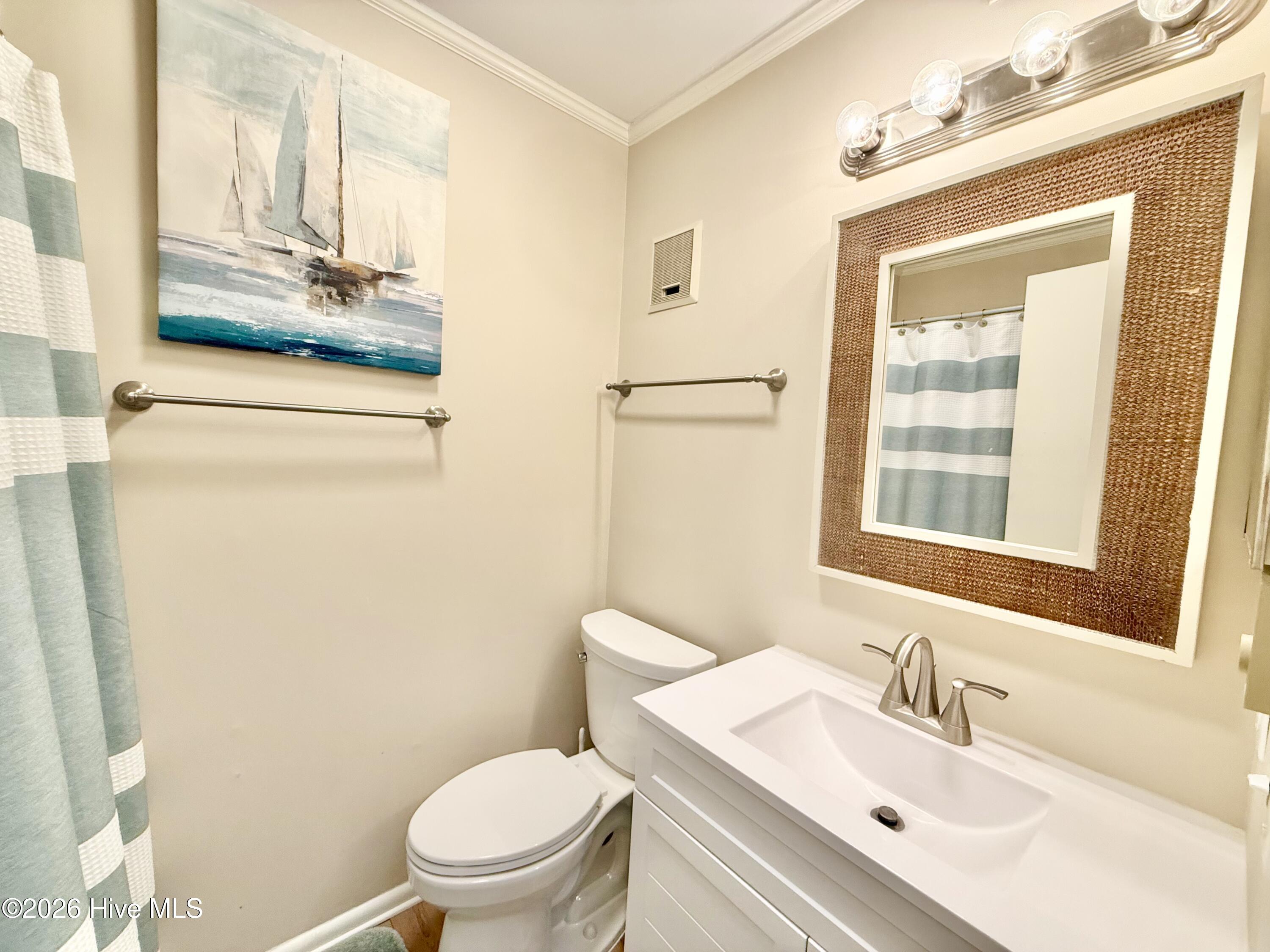 2511 W Fort Macon Road 211-b Property Photo 14