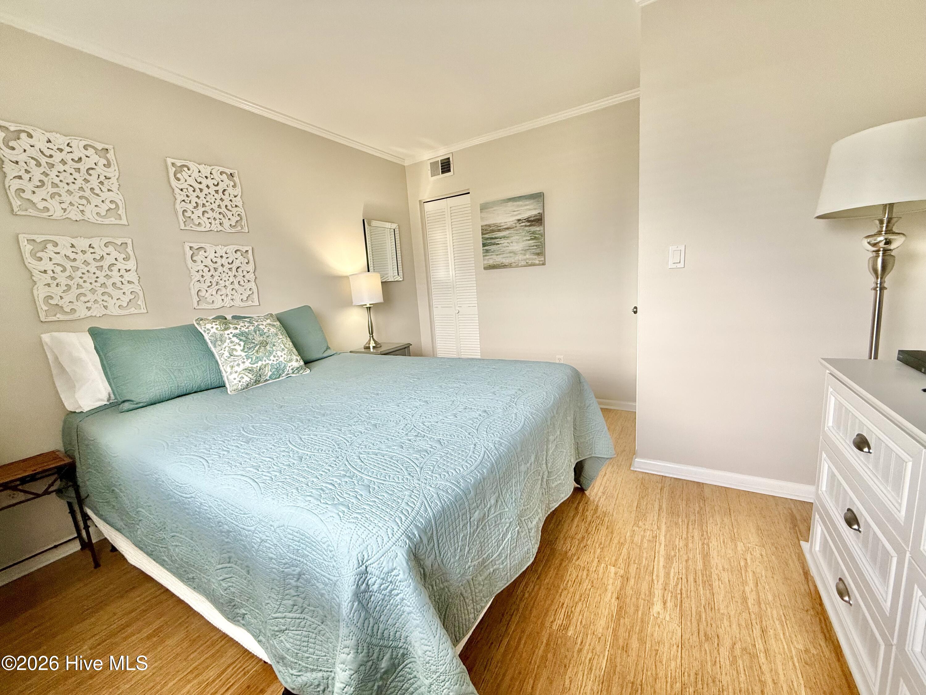2511 W Fort Macon Road 208-b Property Photo 22