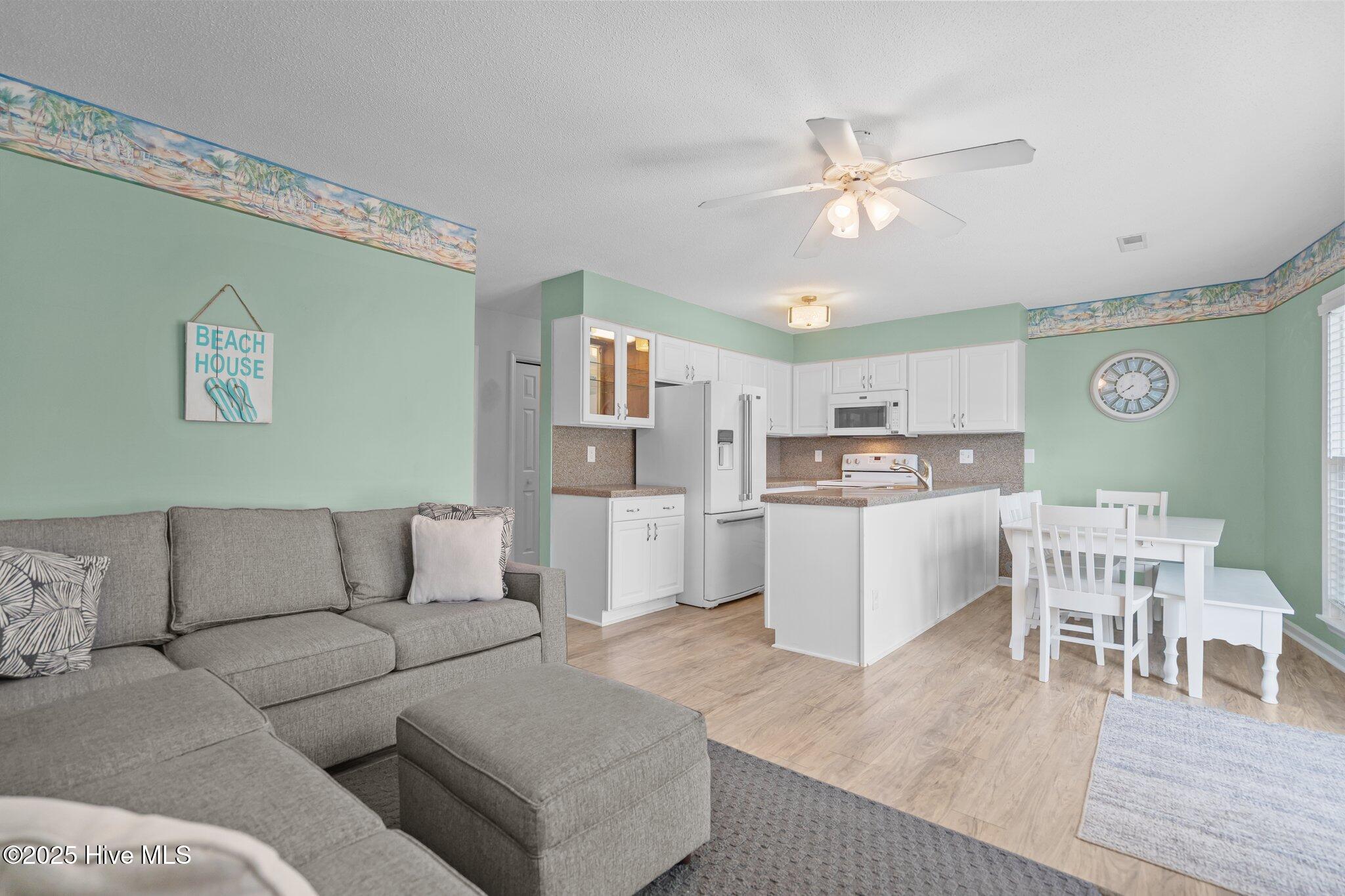 1314 Lake Park Boulevard S A4 Property Photo 6