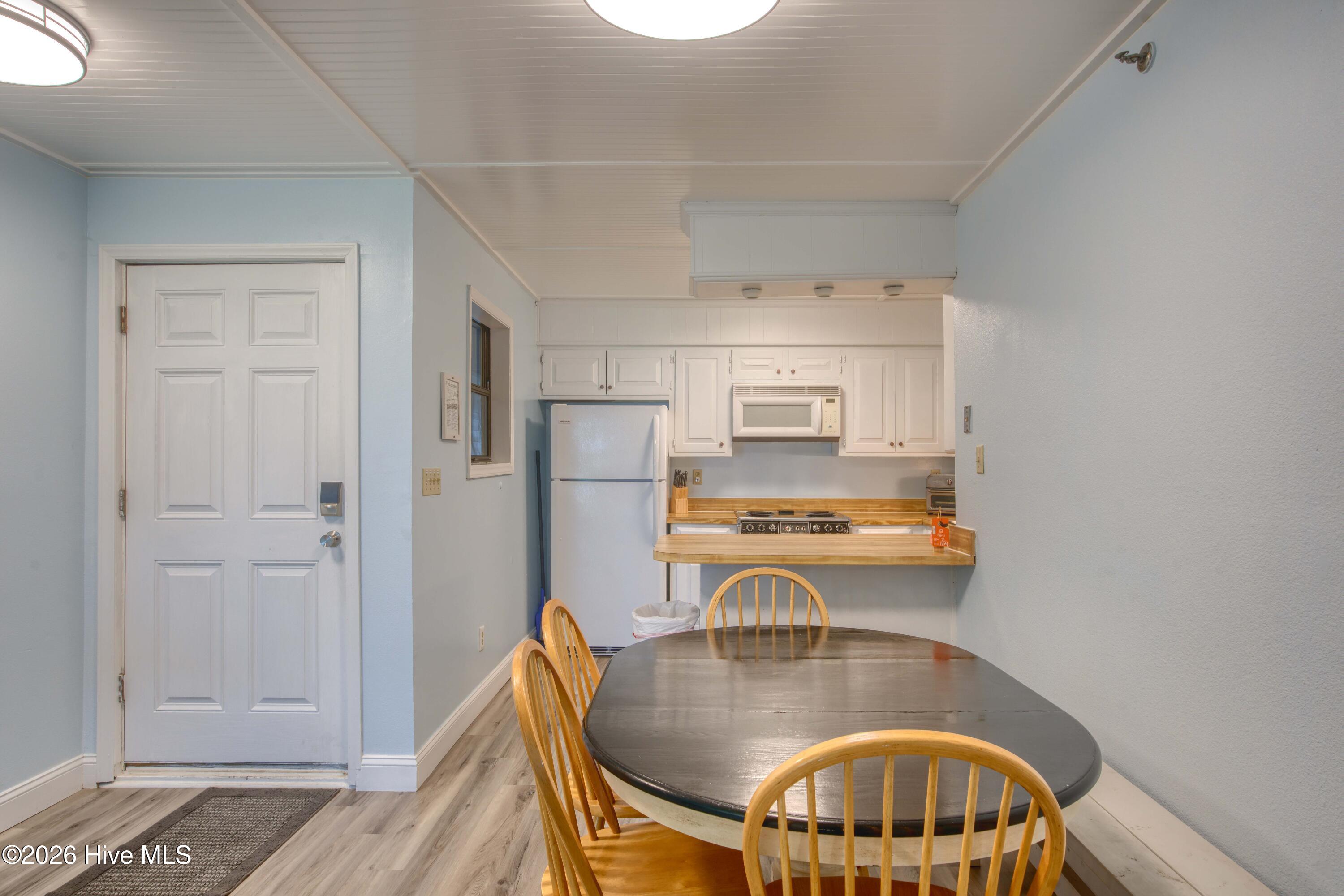 1896 New River Inlet Road Unit 1104 Property Photo 6