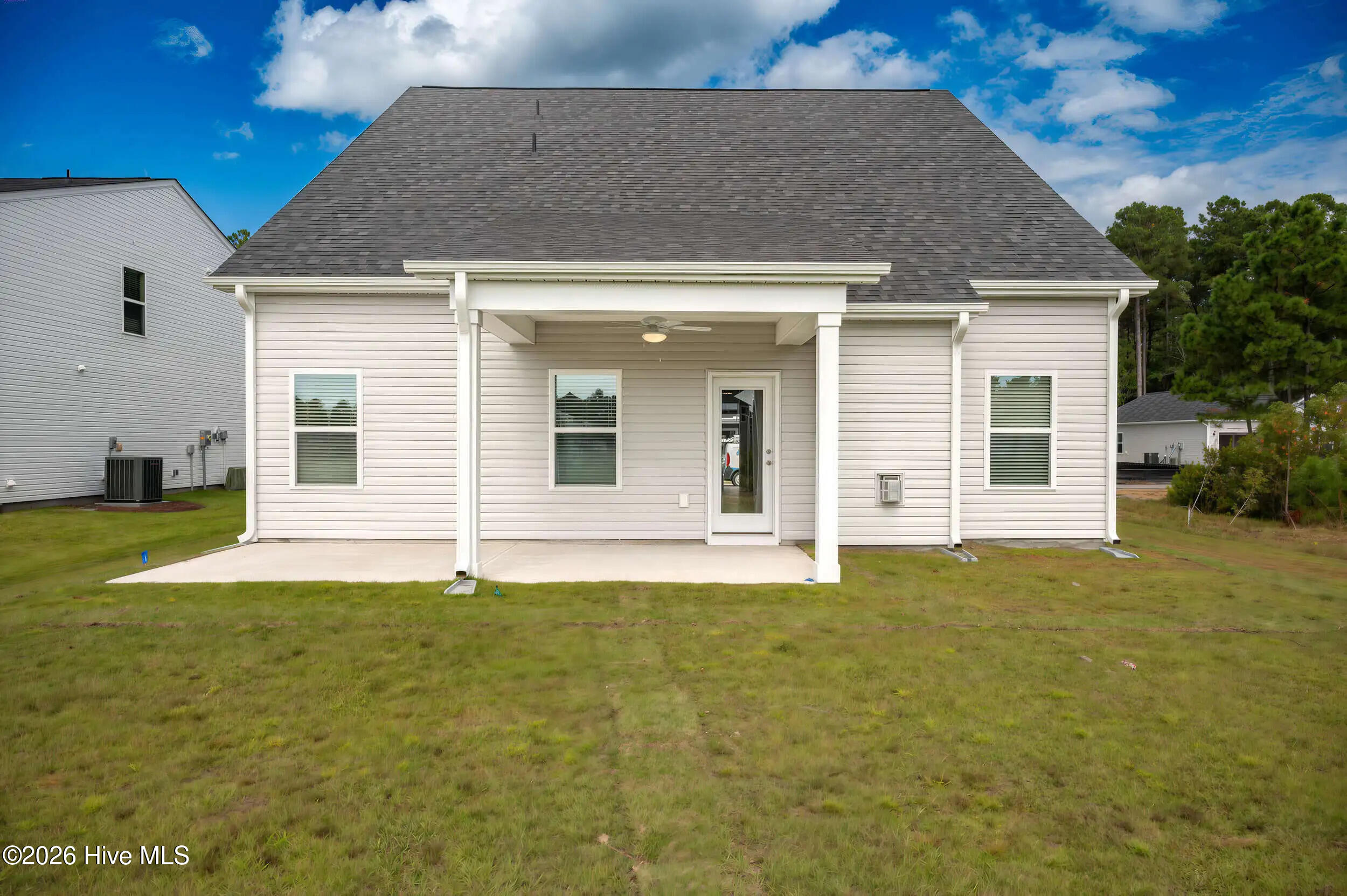 2208 Lakefront Drive Se The Efficient Property Photo 2