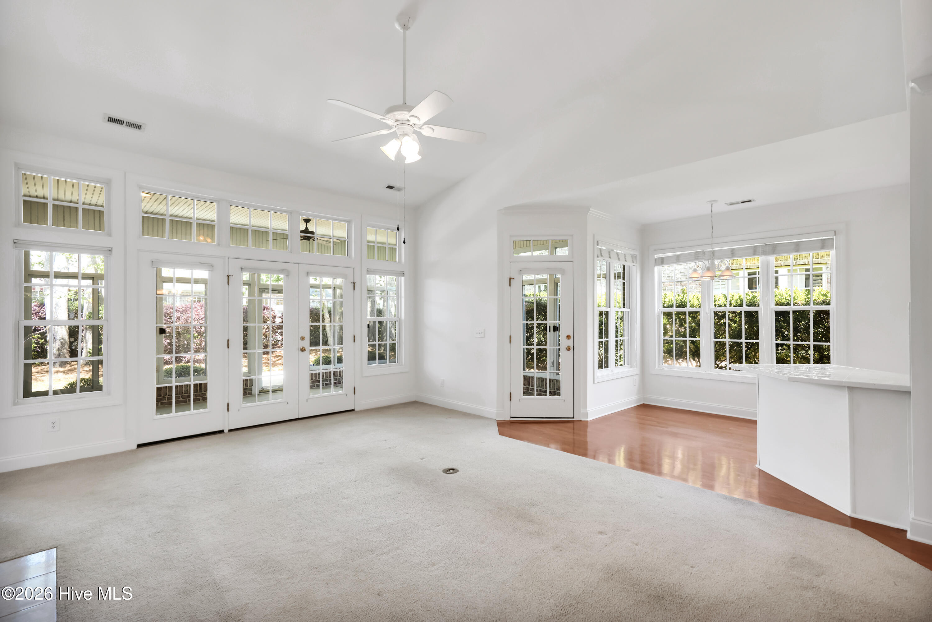 1009 N Sanderling Drive Property Photo 8