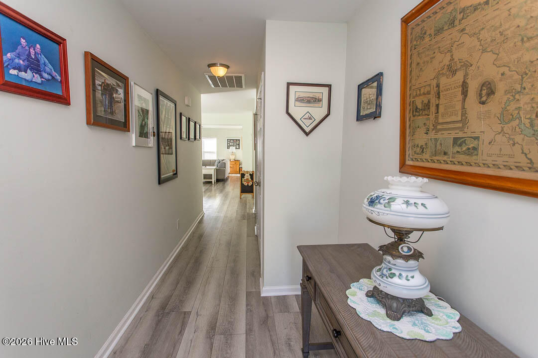 2086 Castlebridge Court Nw Property Photo 7