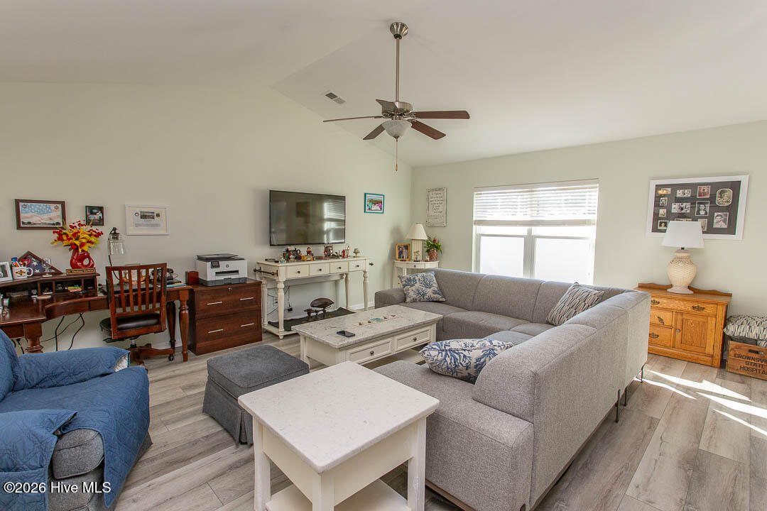 2086 Castlebridge Court Nw Property Photo 11