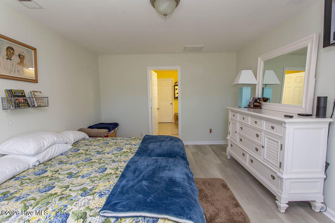 2086 Castlebridge Court Nw Property Photo 21