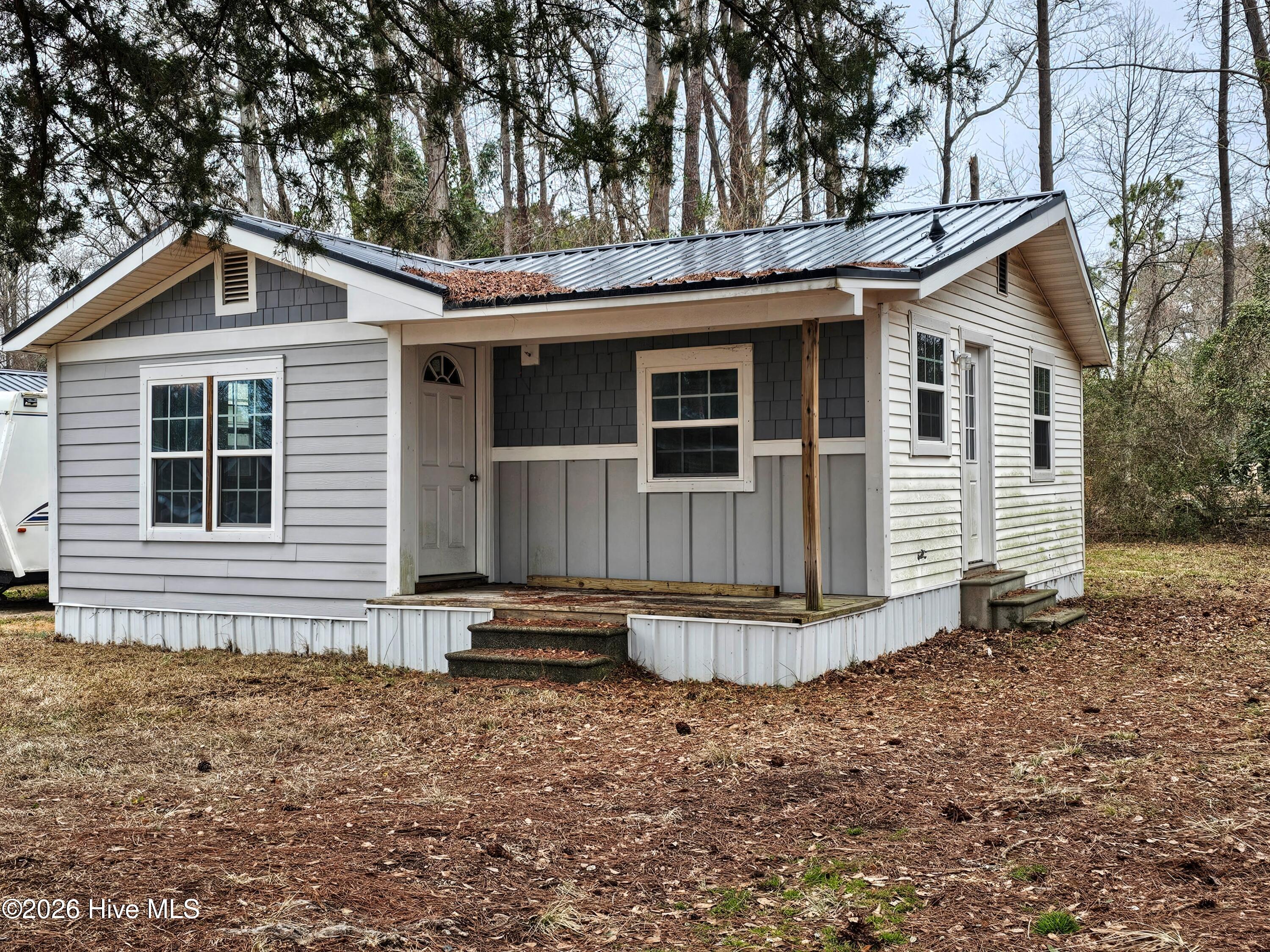 410 Devane Street Property Photo 1
