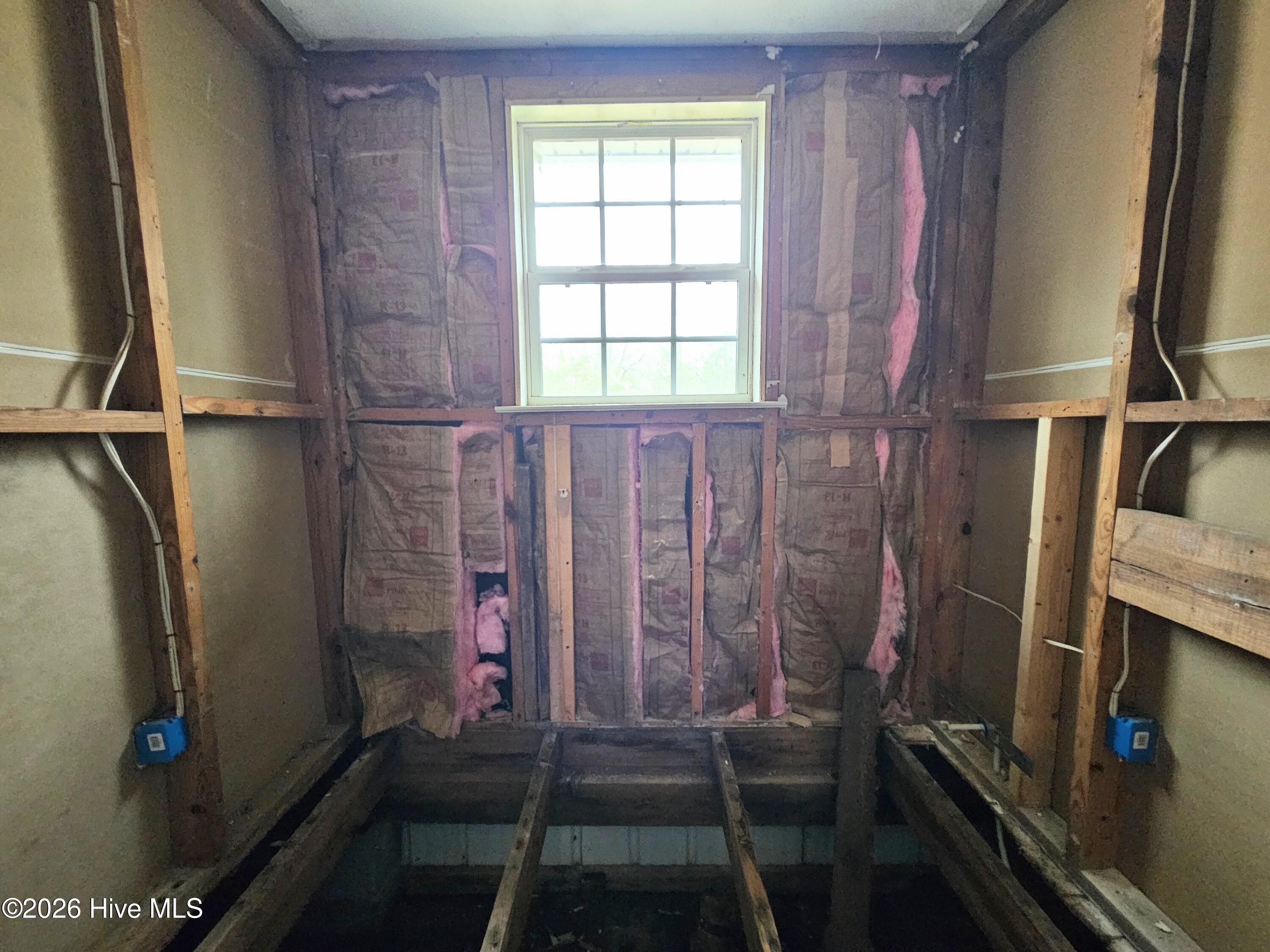 410 Devane Street Property Photo 7