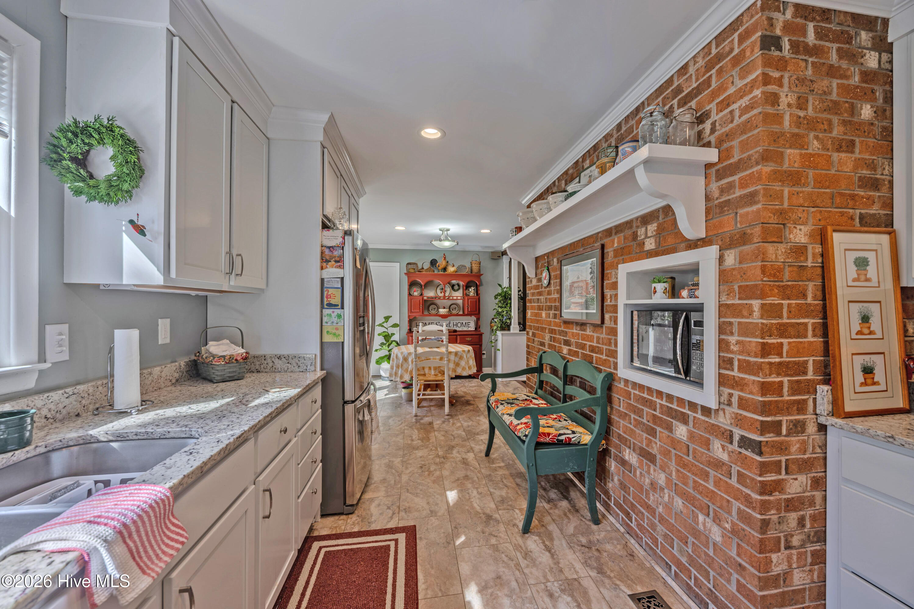 163 Washington Circle Property Photo 4