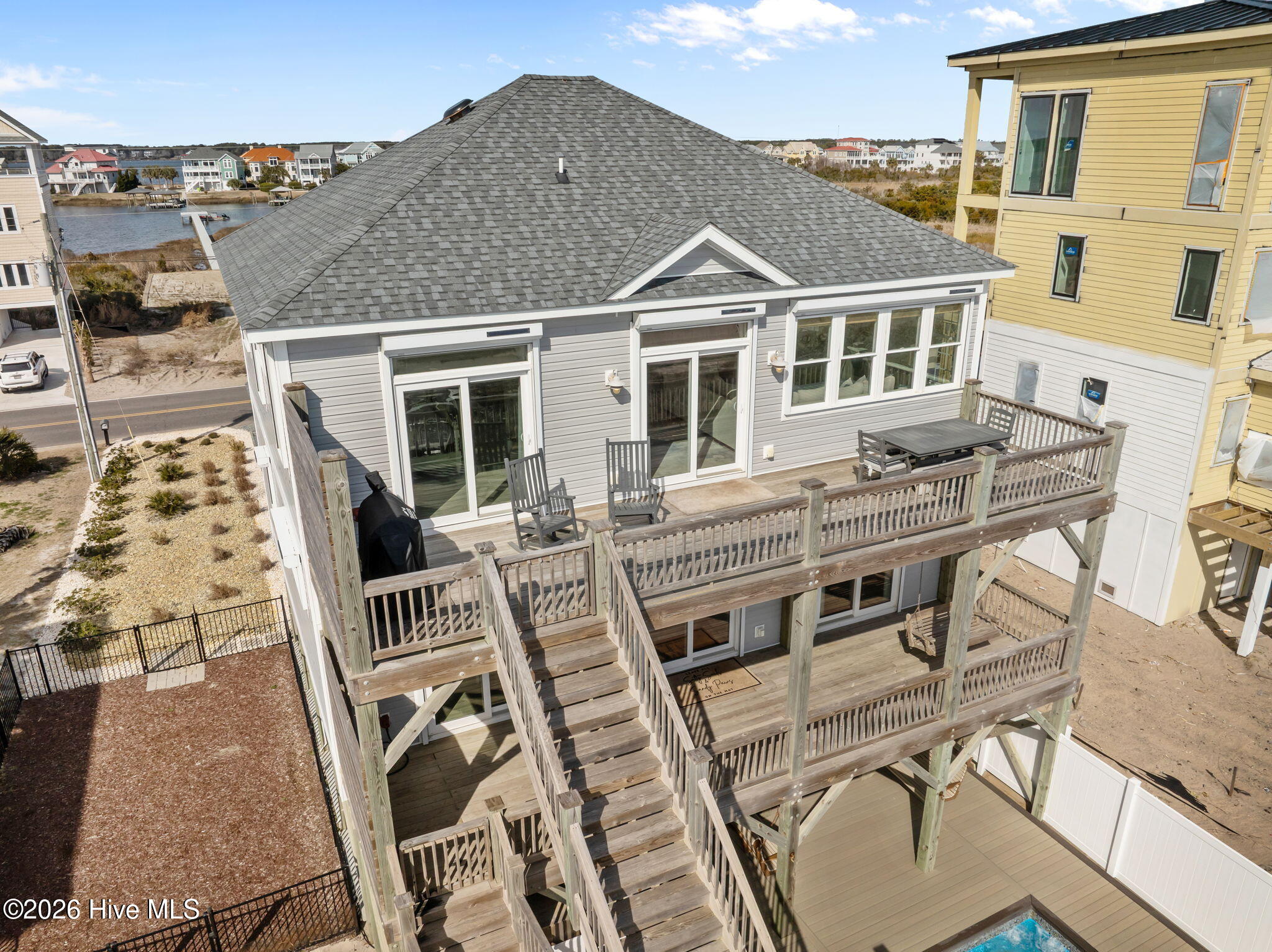728 New River Inlet Road Property Photo 5