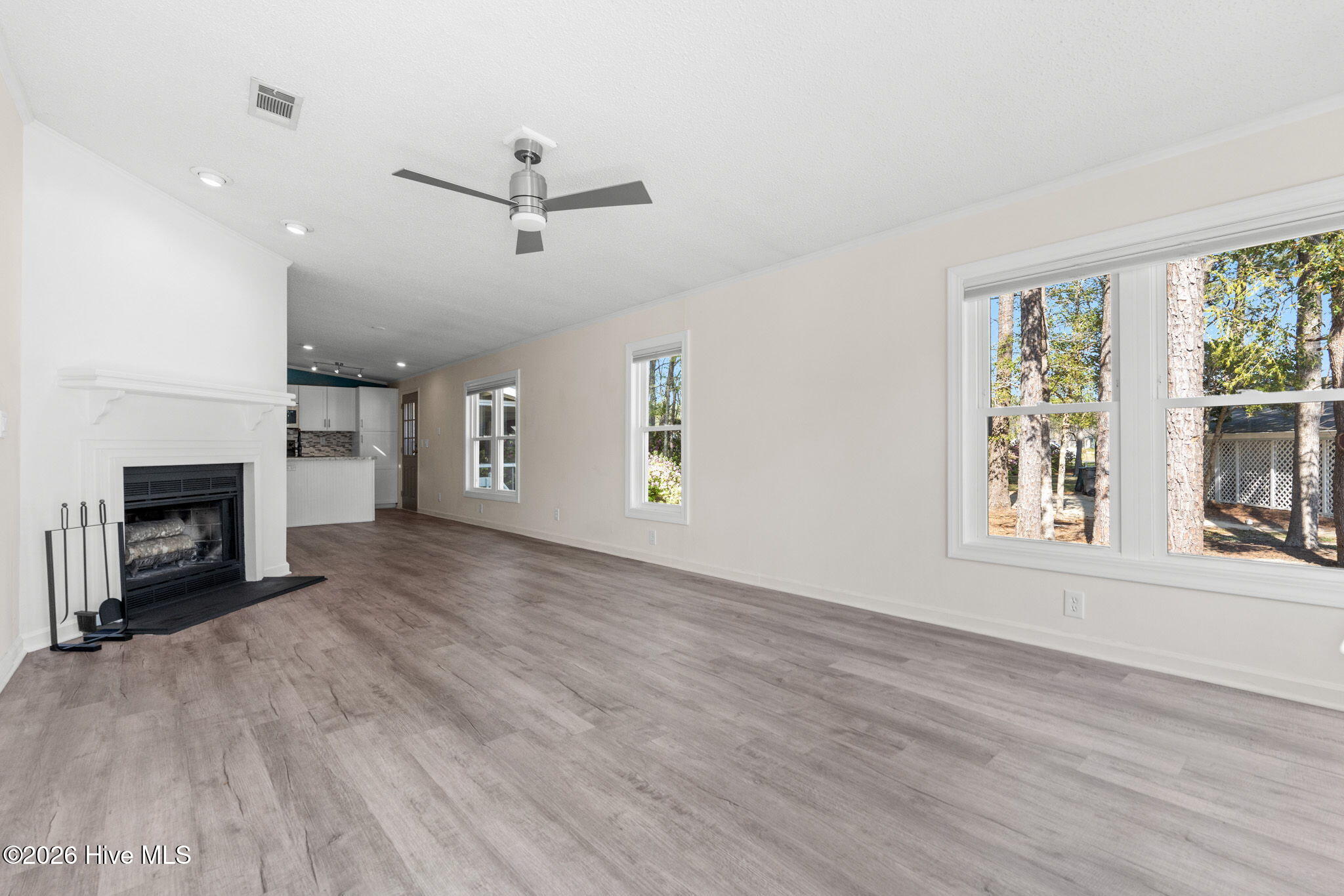 501 Deer Path Property Photo 8