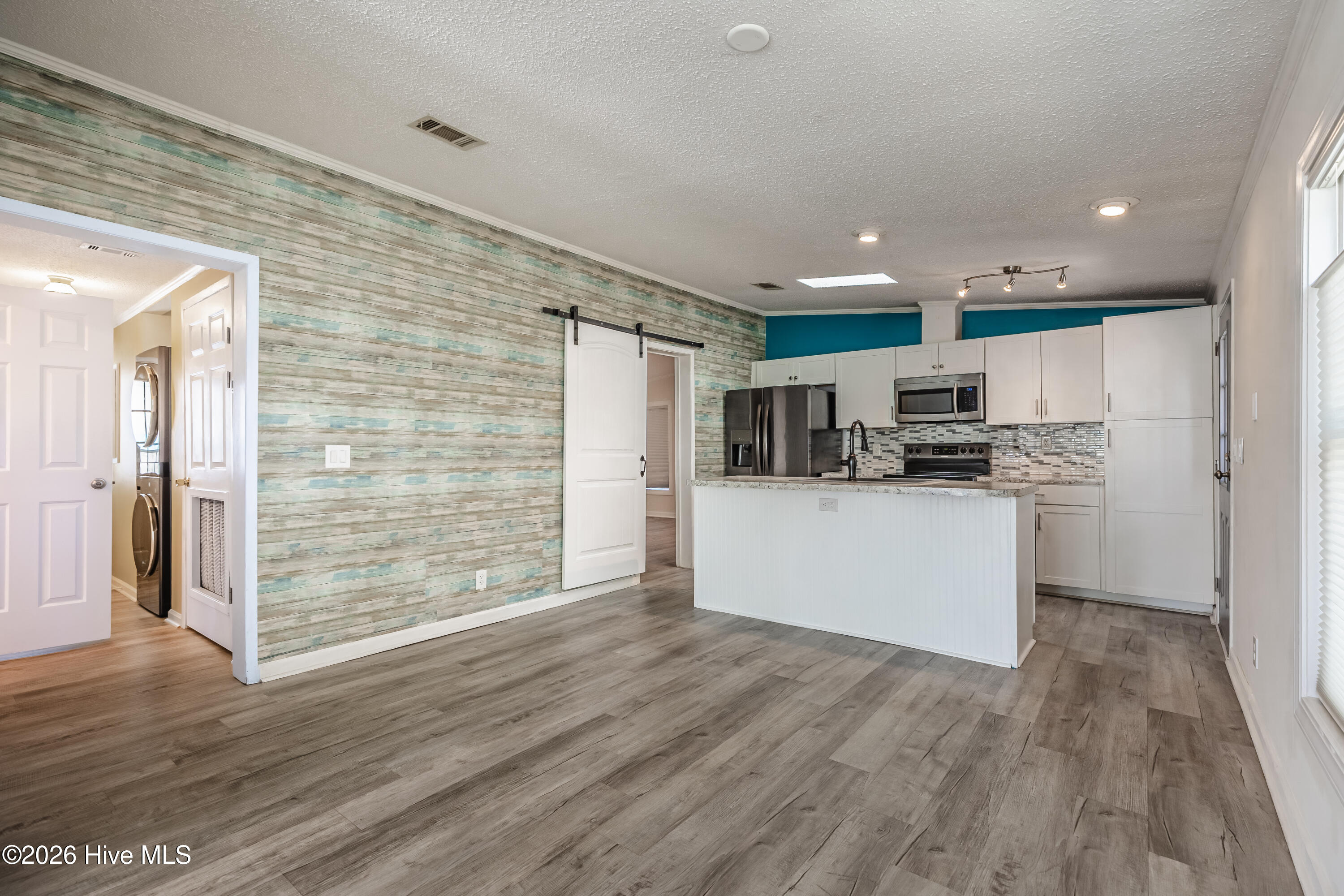 501 Deer Path Property Photo 14