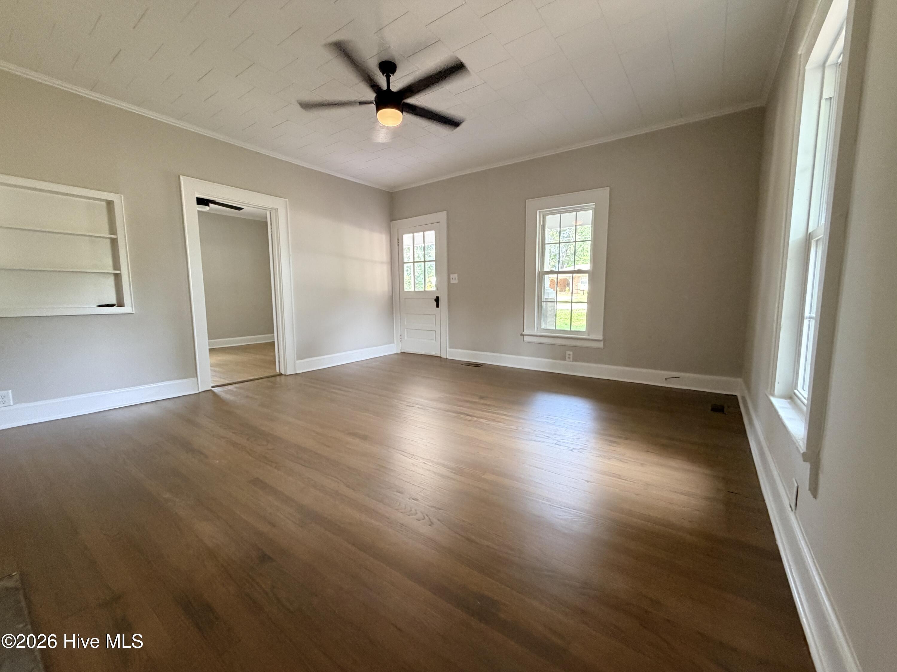 12181 Oak Avenue Property Photo 6