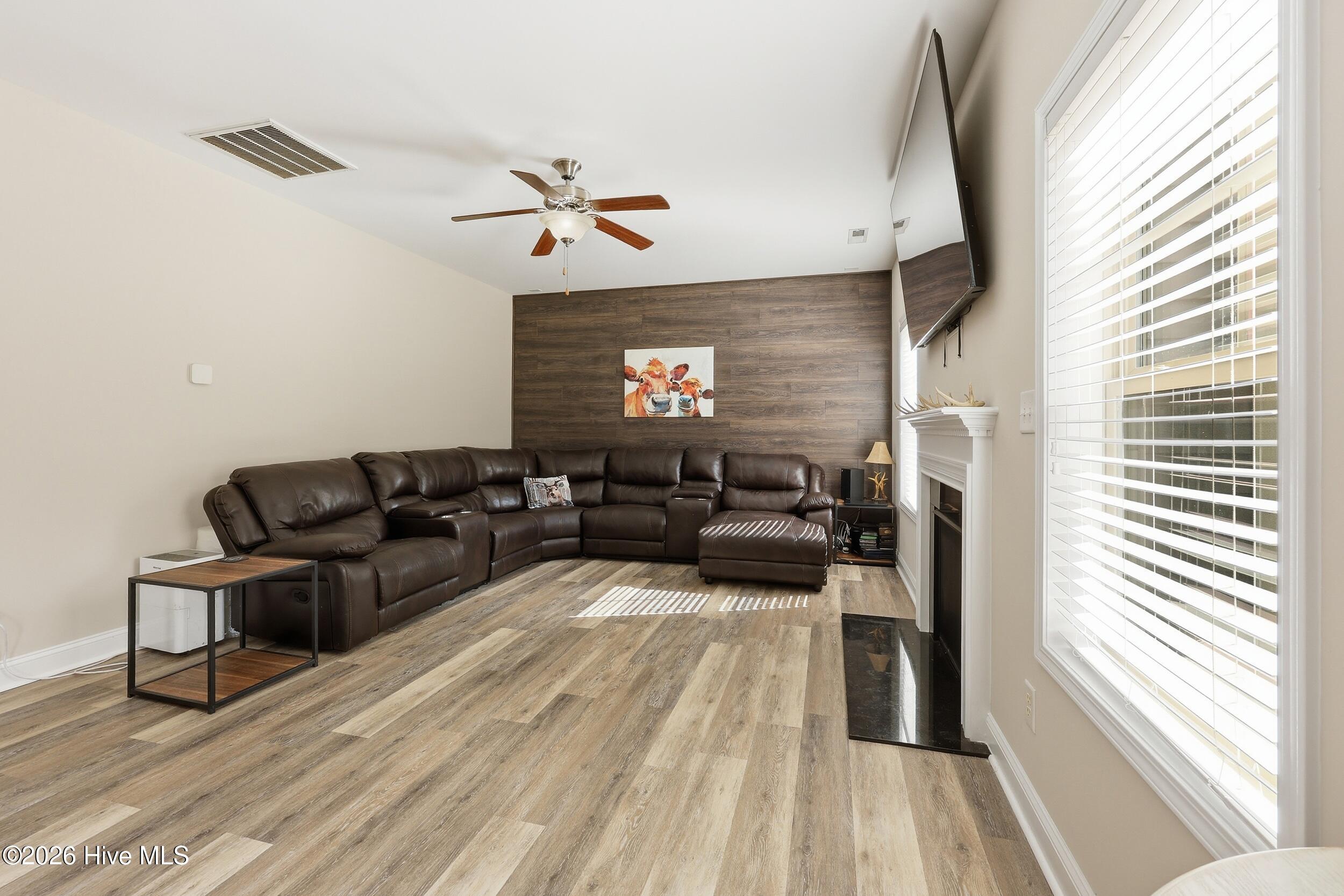 183 Coopers Creek Avenue Property Photo 12