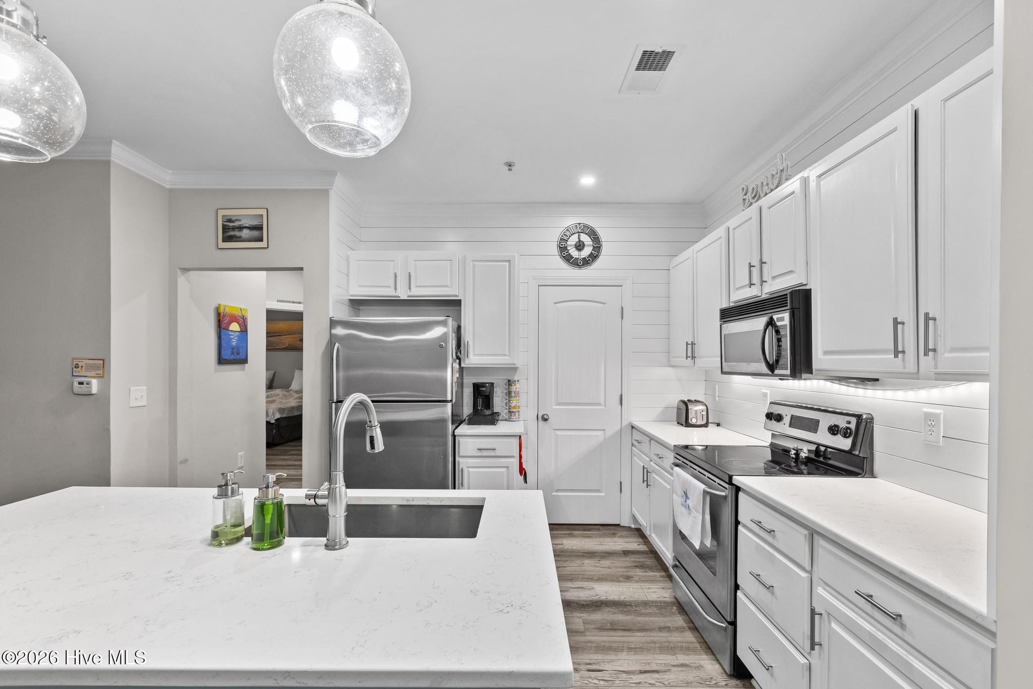 100 Gateway Condos Drive Unit 115 Property Photo 3