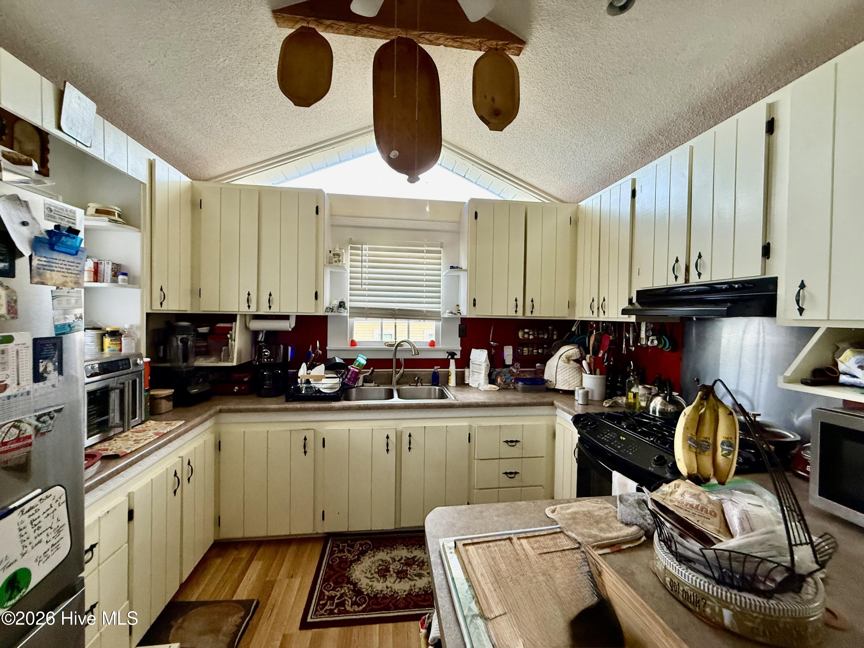 454 Beech Bay Road Property Photo 10