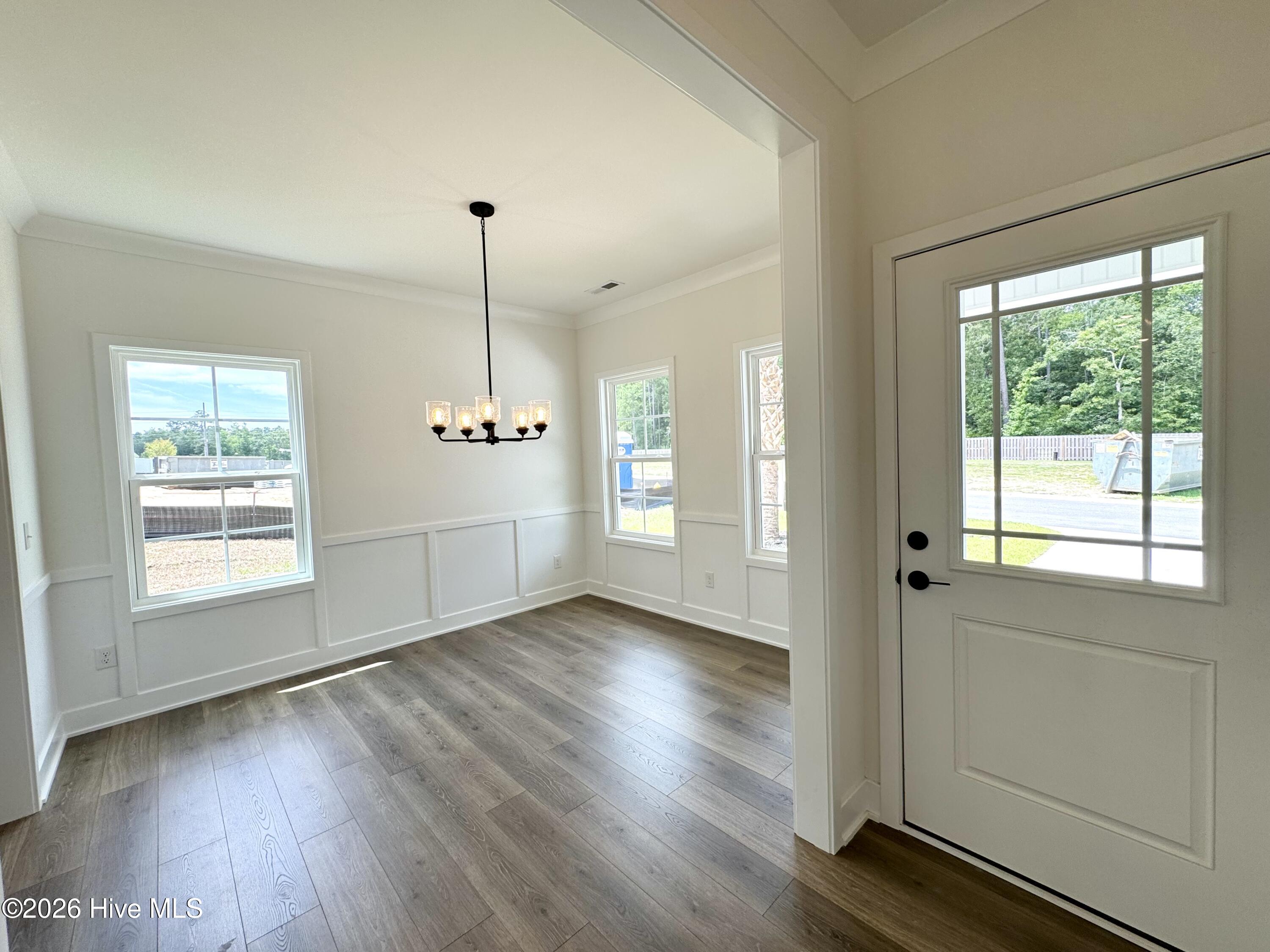 555 Timbercrest Circle Se Property Photo 6