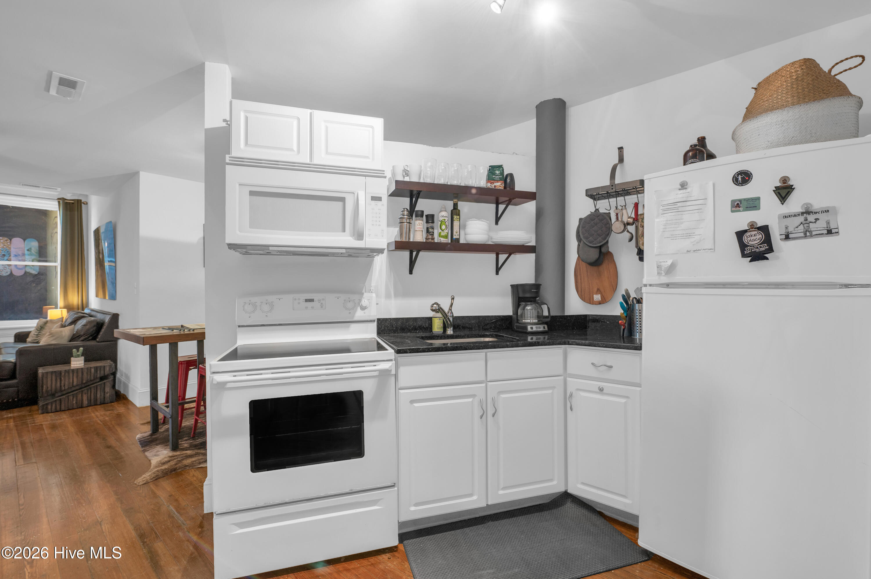 21 N Front Street Unit 2e2 Property Photo 8
