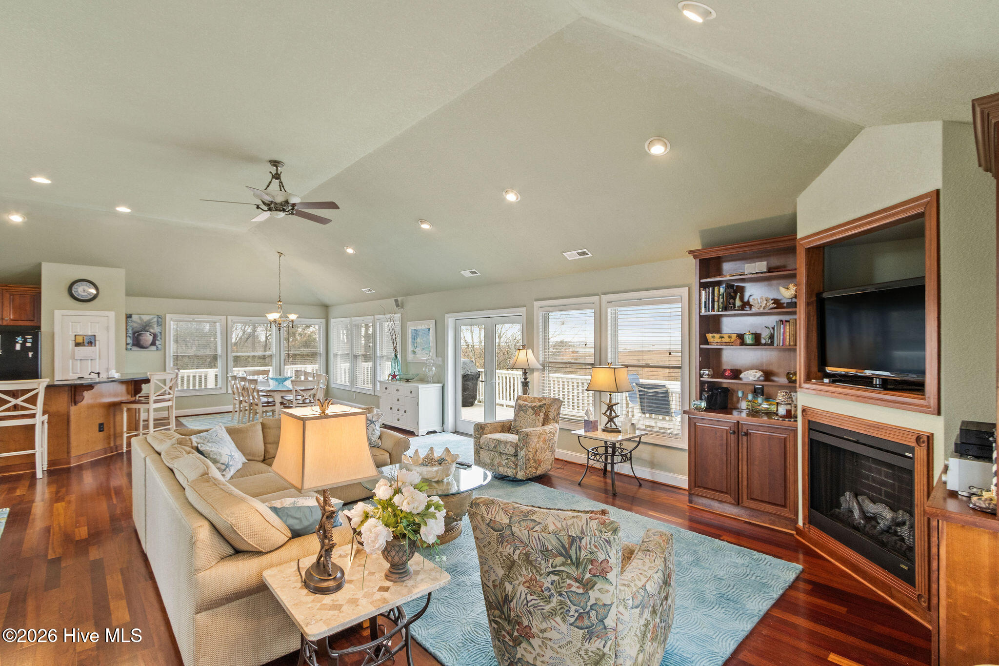1274 Bear Foot Path Property Photo 9