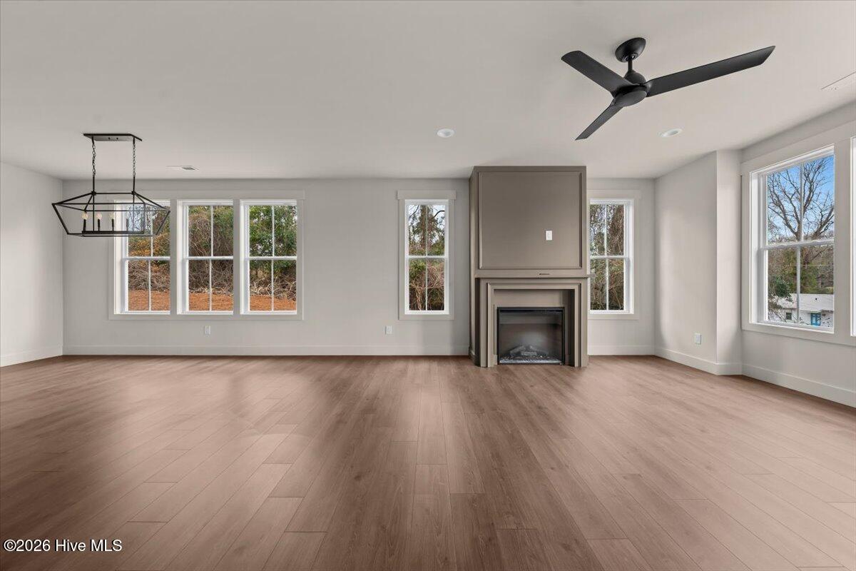 255 N Hale Street Property Photo 3