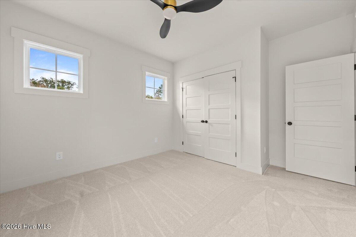 255 N Hale Street Property Photo 13