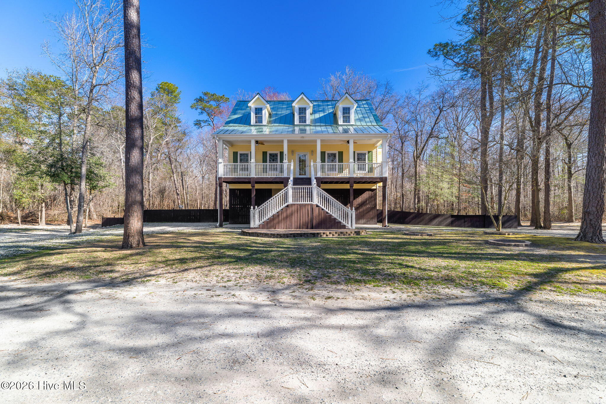 815 Riverview Drive Property Photo 3
