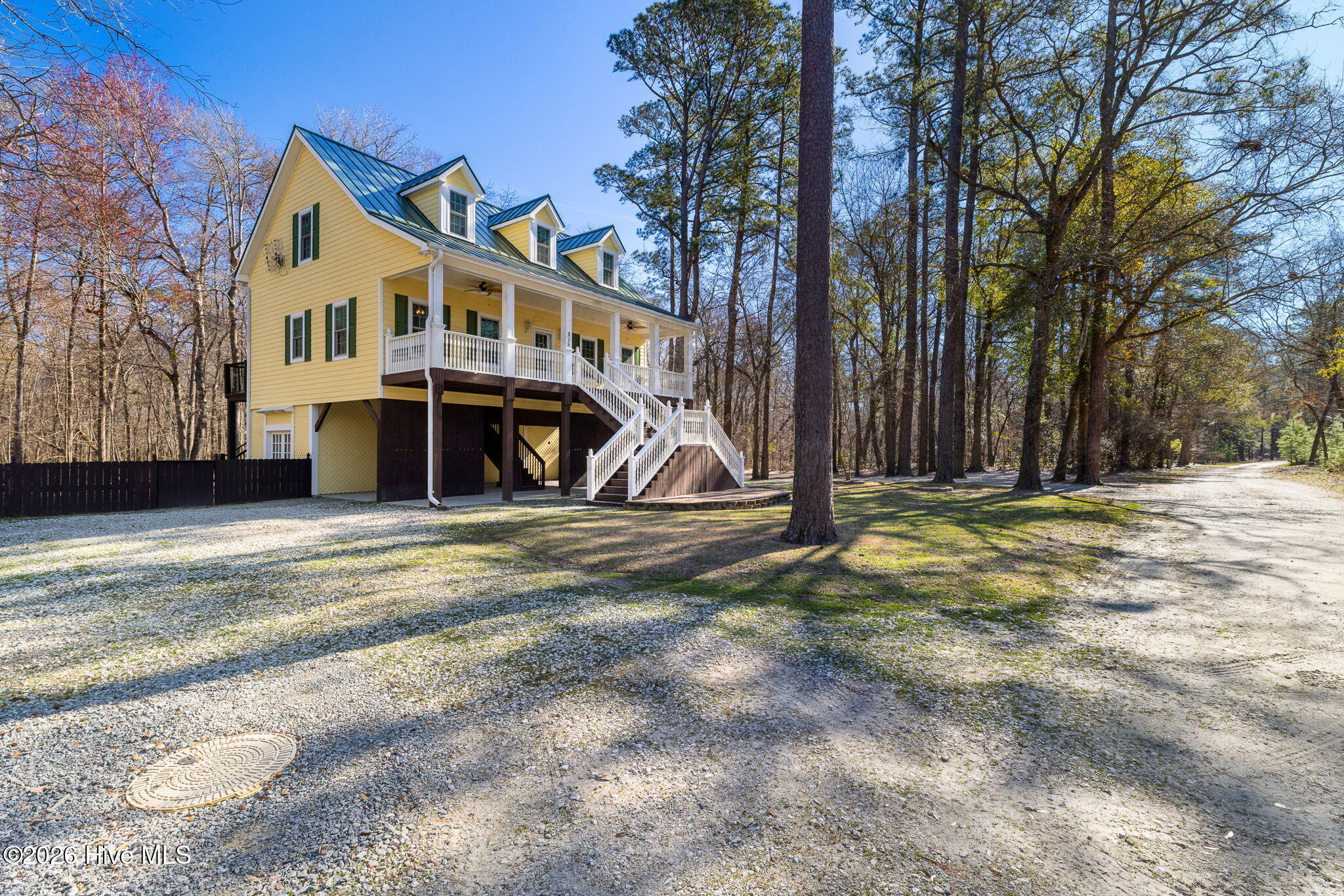 815 Riverview Drive Property Photo 7