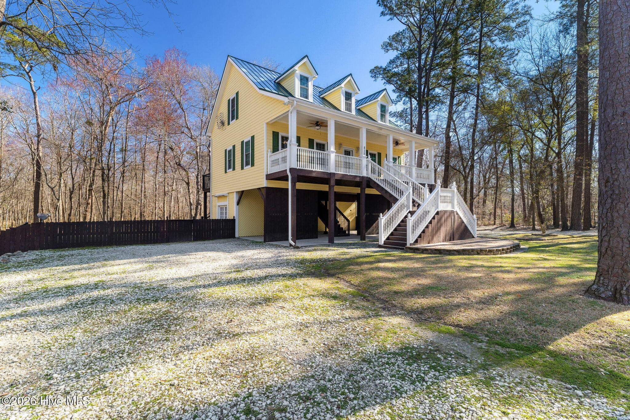 815 Riverview Drive Property Photo 8