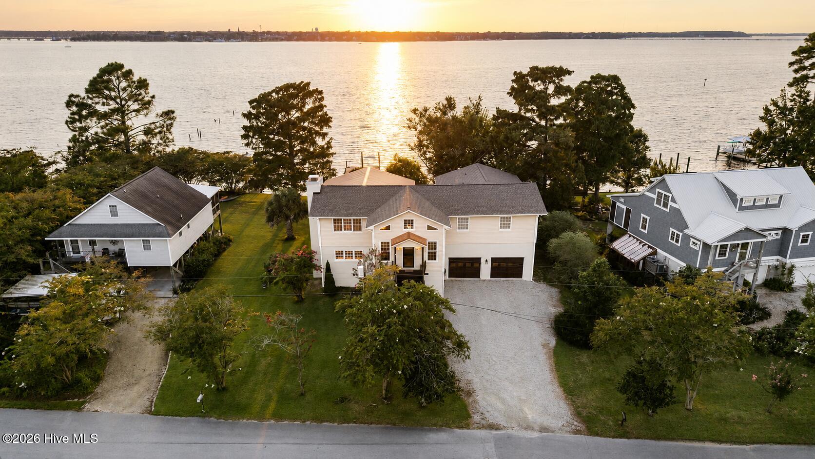 321 Riverside Drive