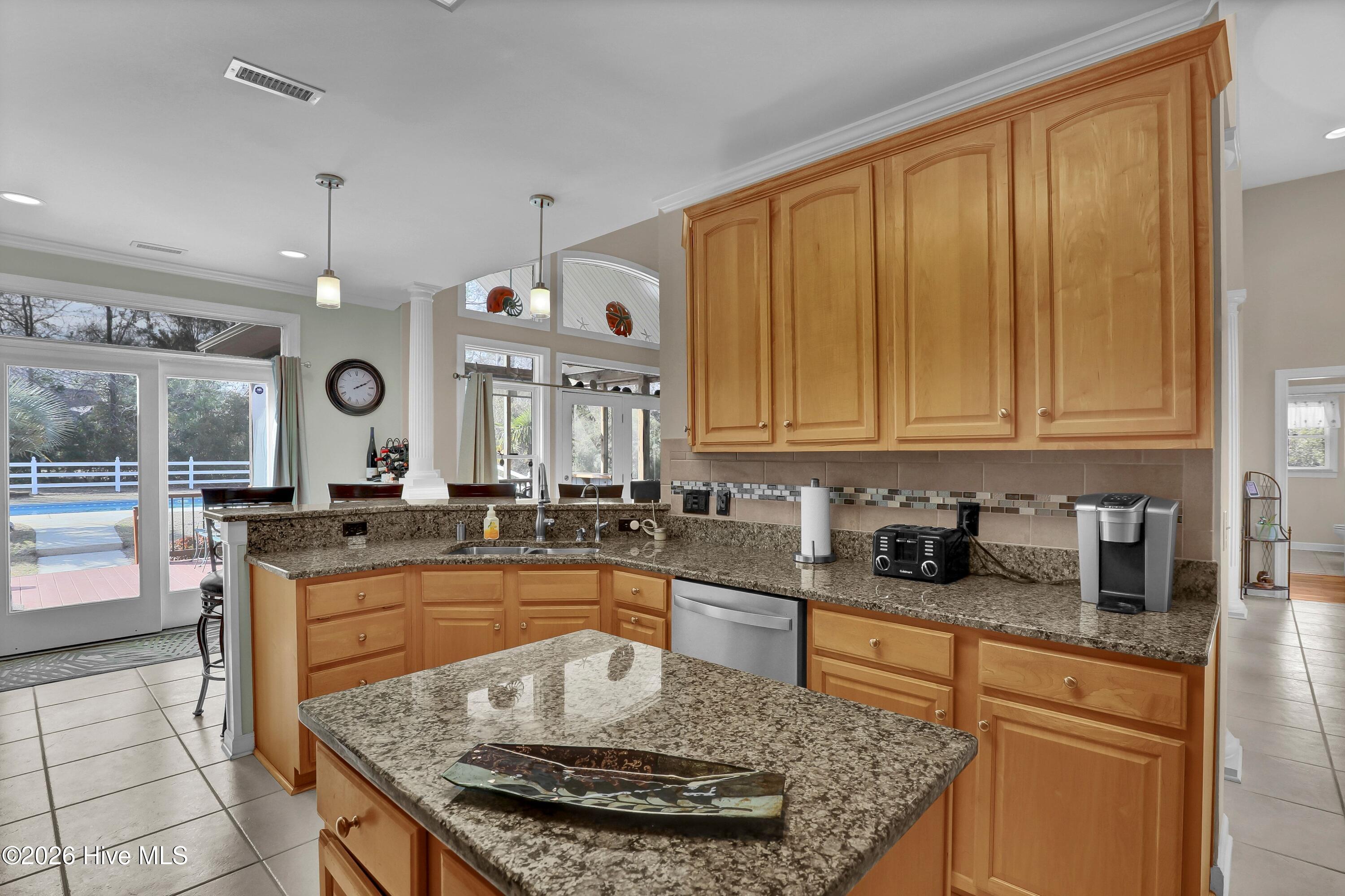 496 Captain Beam Boulevard Property Photo 11