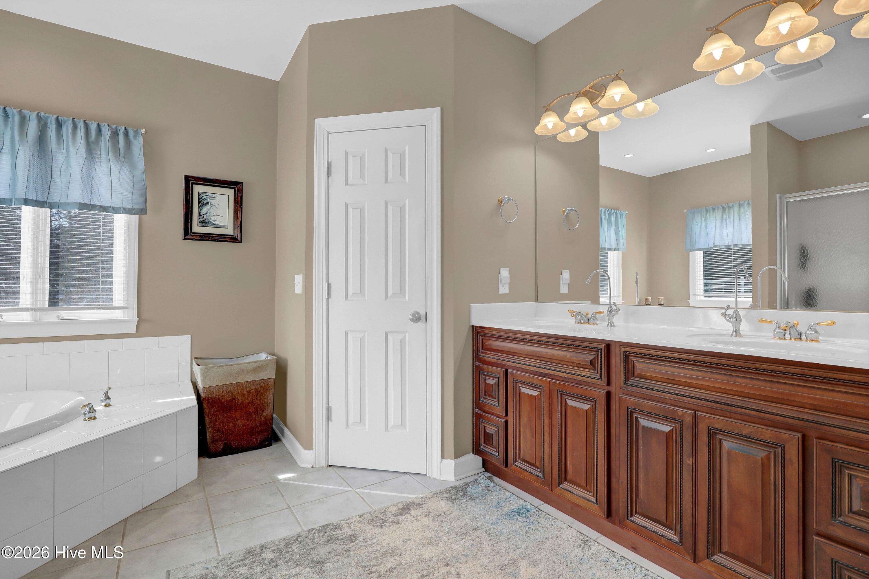 496 Captain Beam Boulevard Property Photo 18