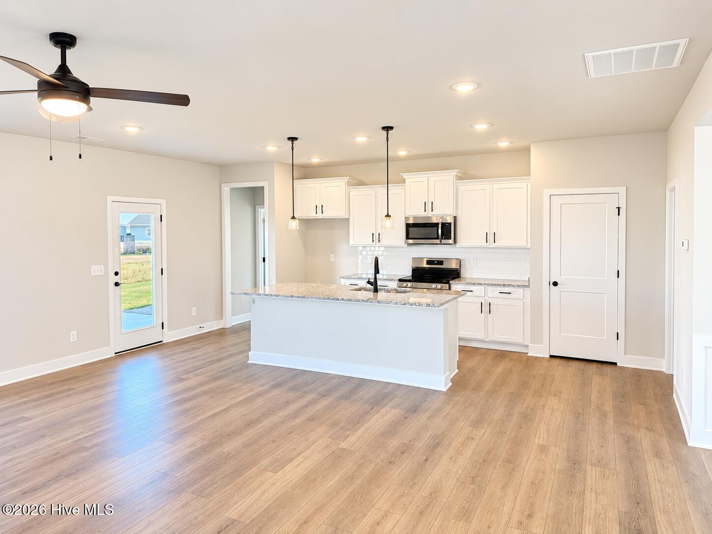 156 Seashore Street Property Photo 8