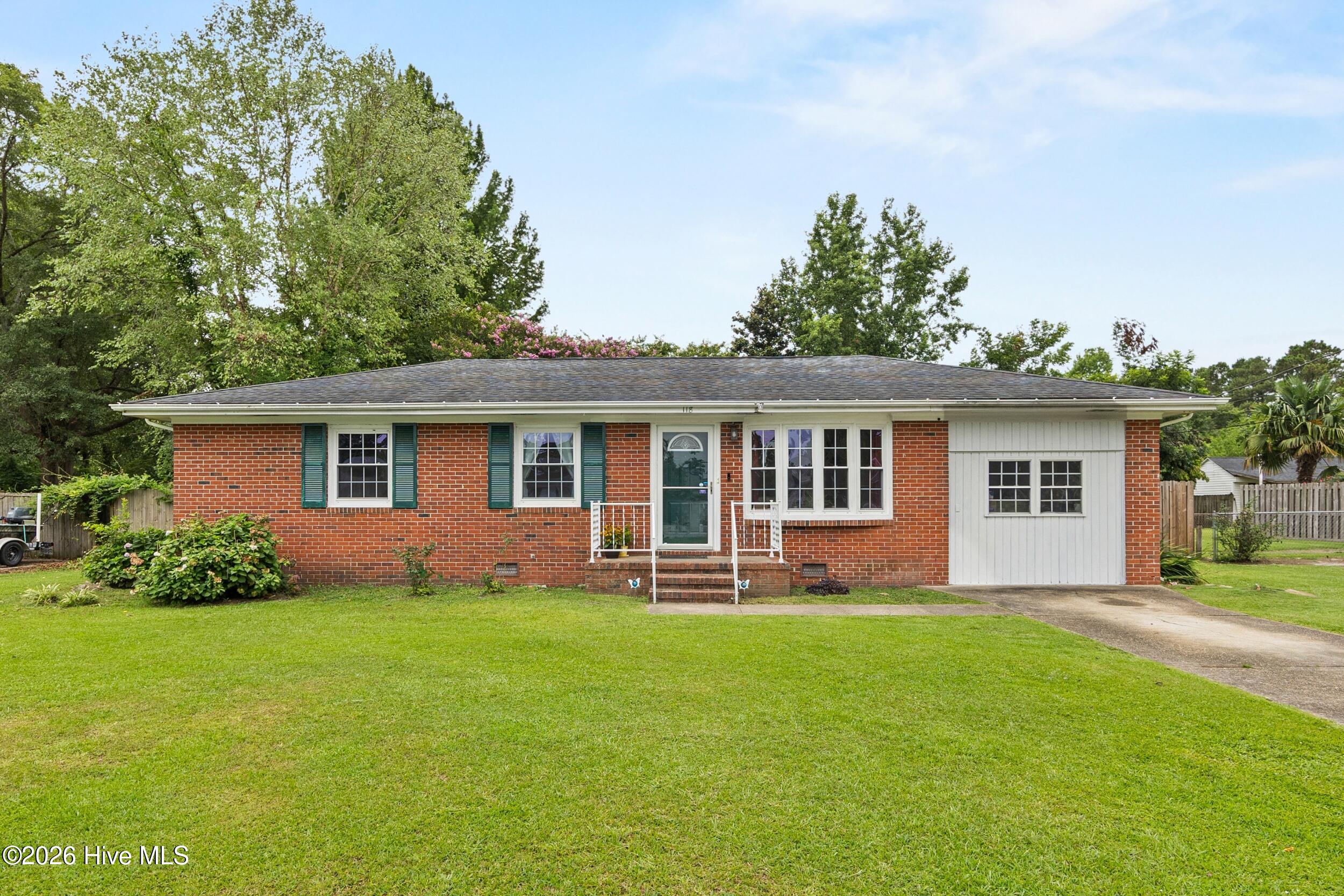 118 Princeton Drive Property Photo 1