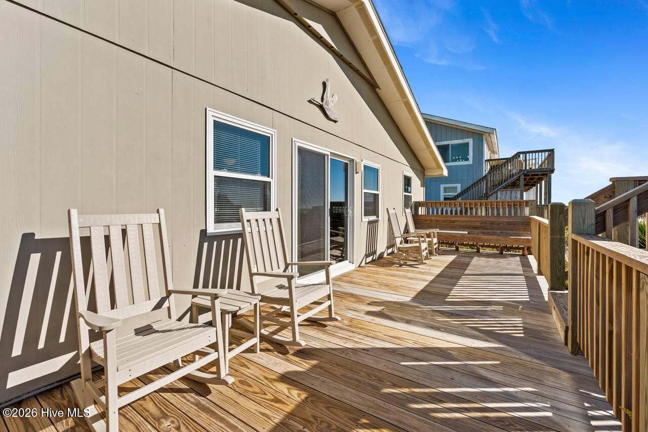 2005 Ocean Drive Property Photo 8
