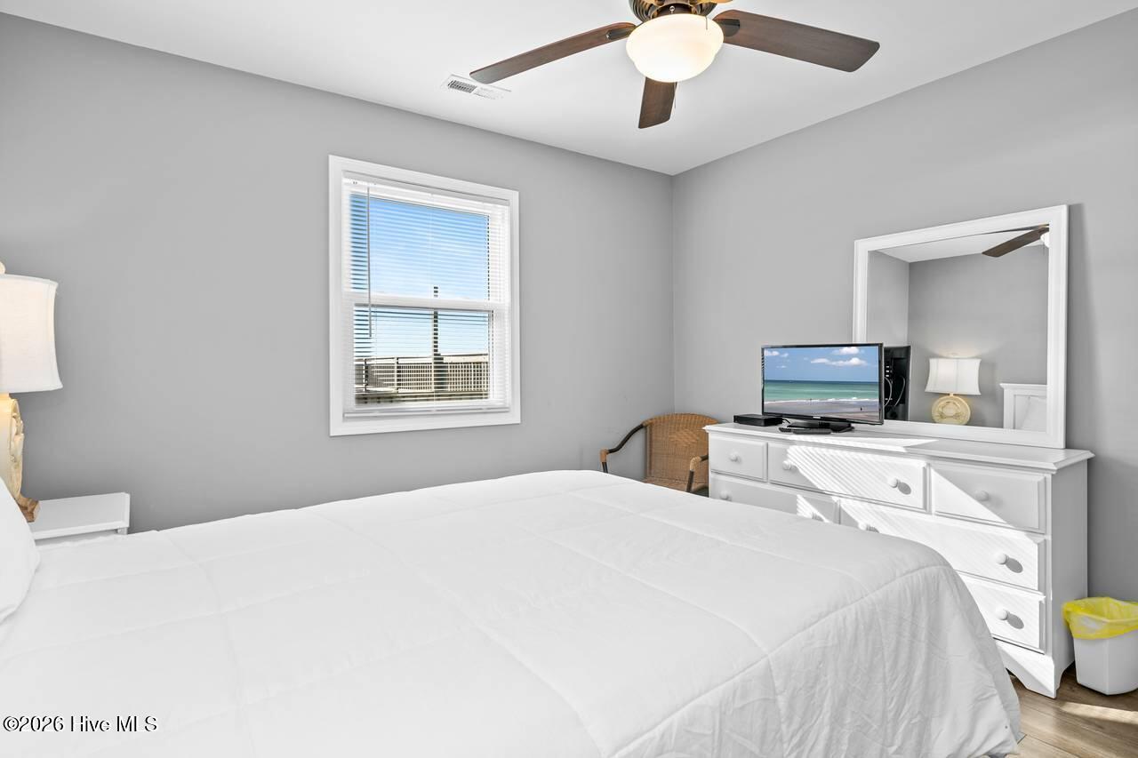 2005 Ocean Drive Property Photo 10