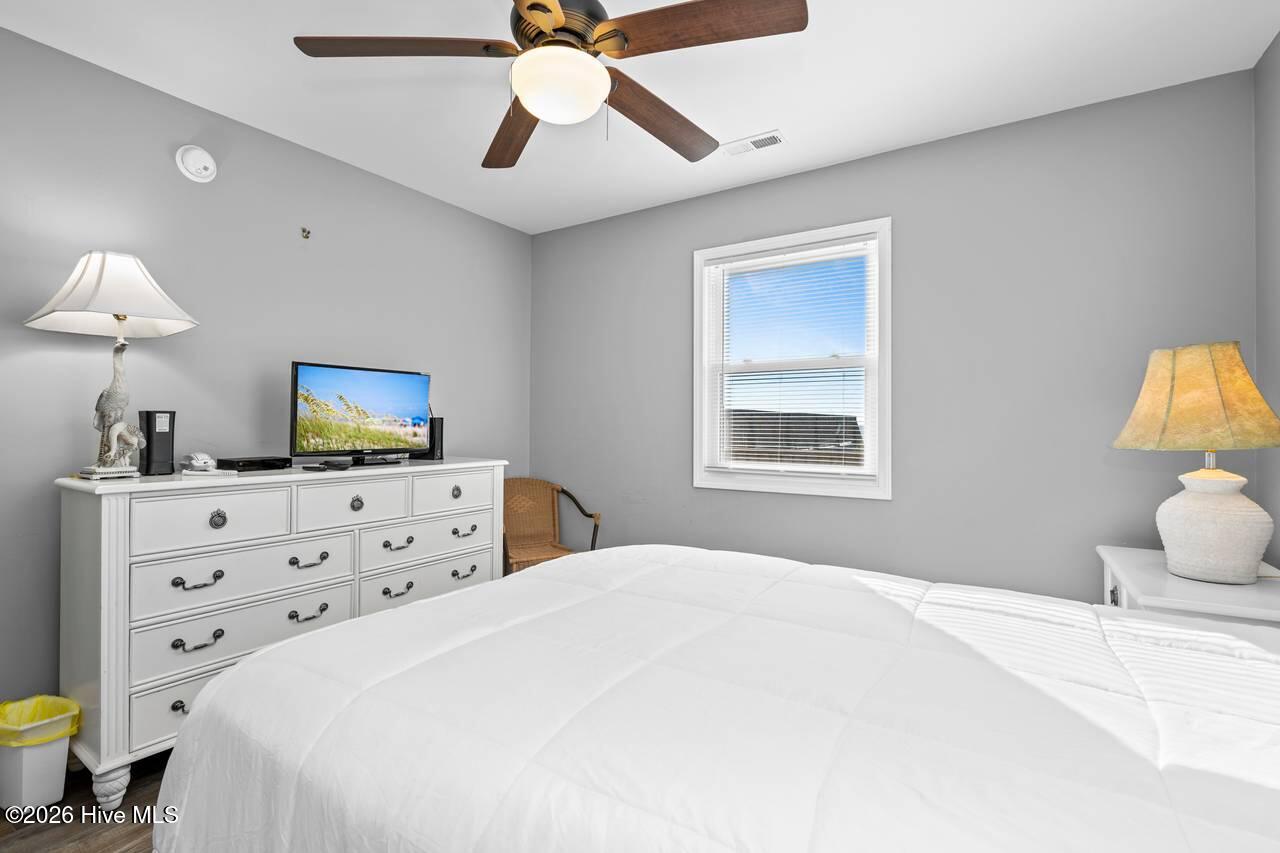 2005 Ocean Drive Property Photo 15