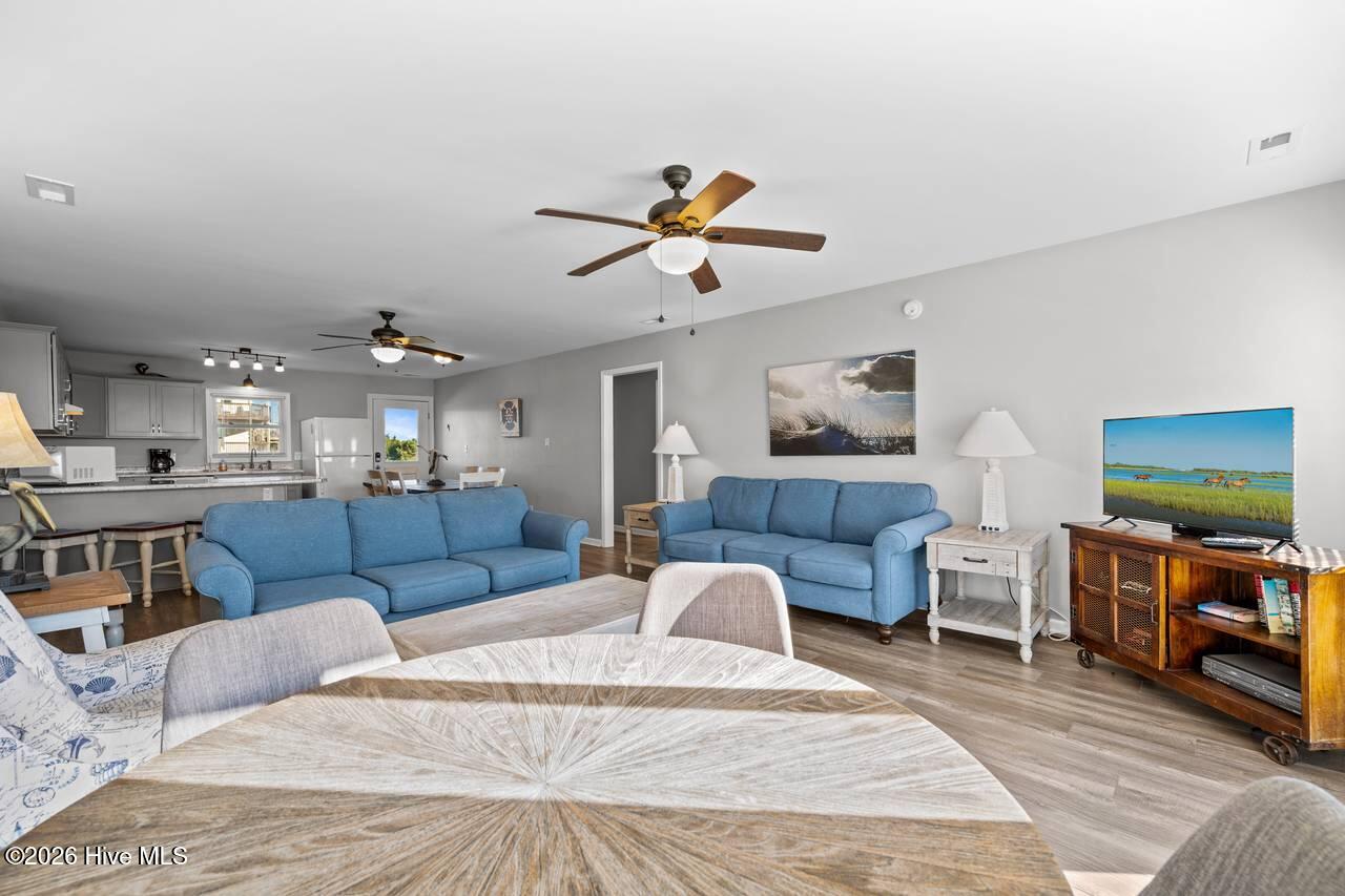 2005 Ocean Drive Property Photo 26