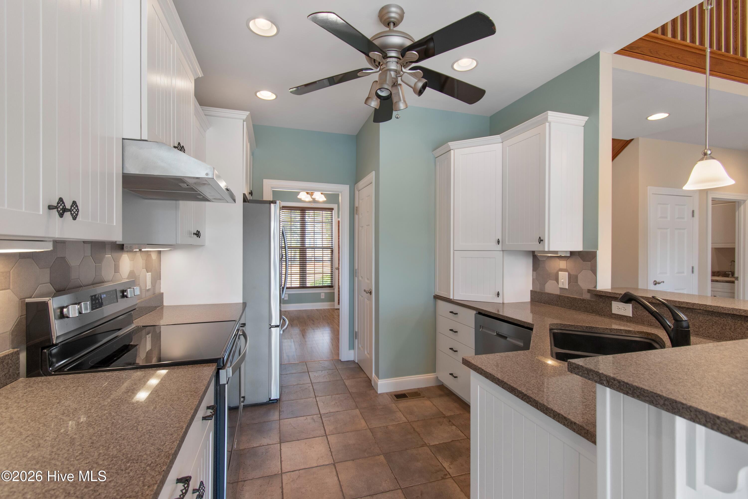 6509 Walden Pond Lane Property Photo 7