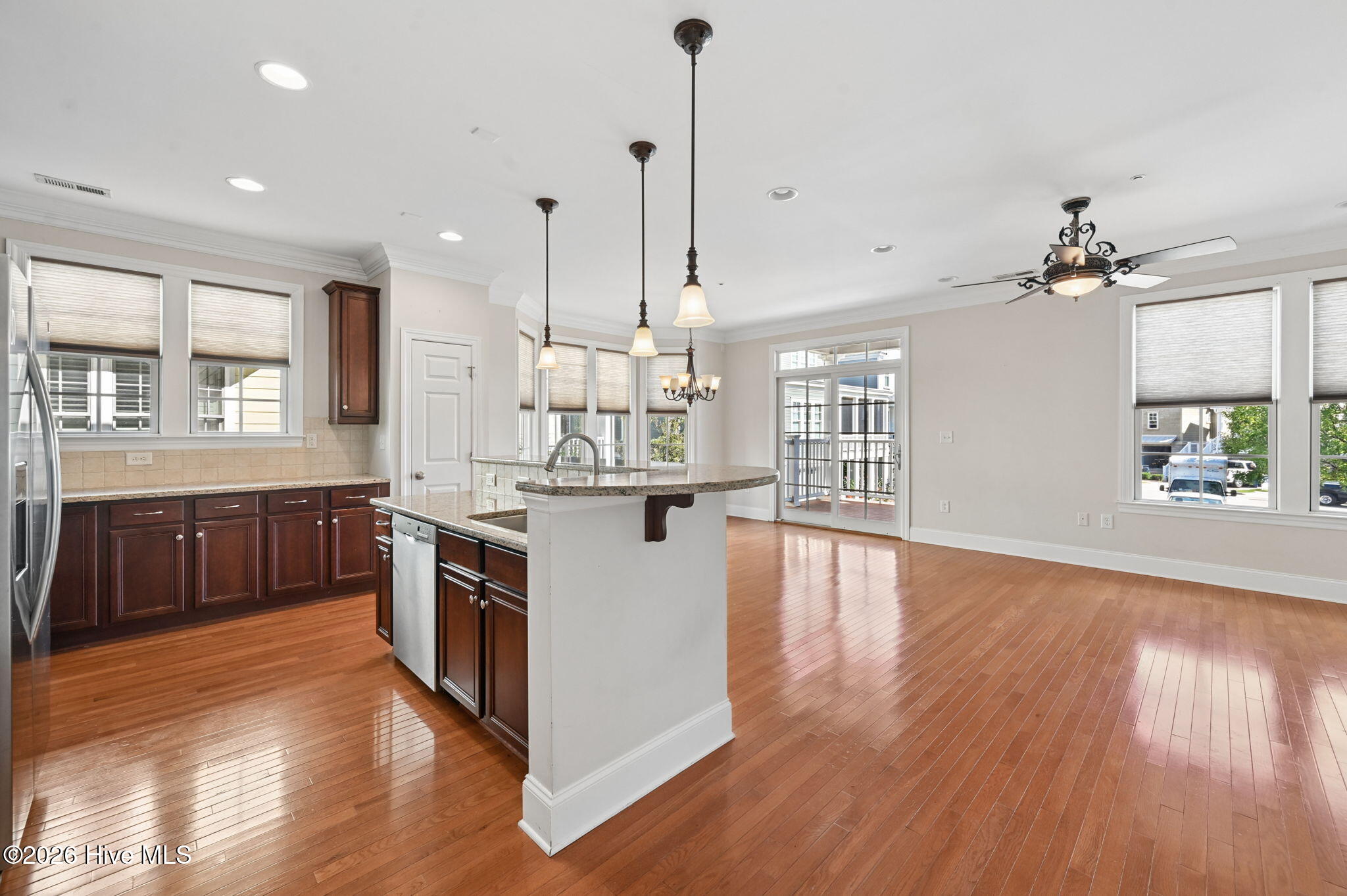 207 S Academy Street Property Photo 8