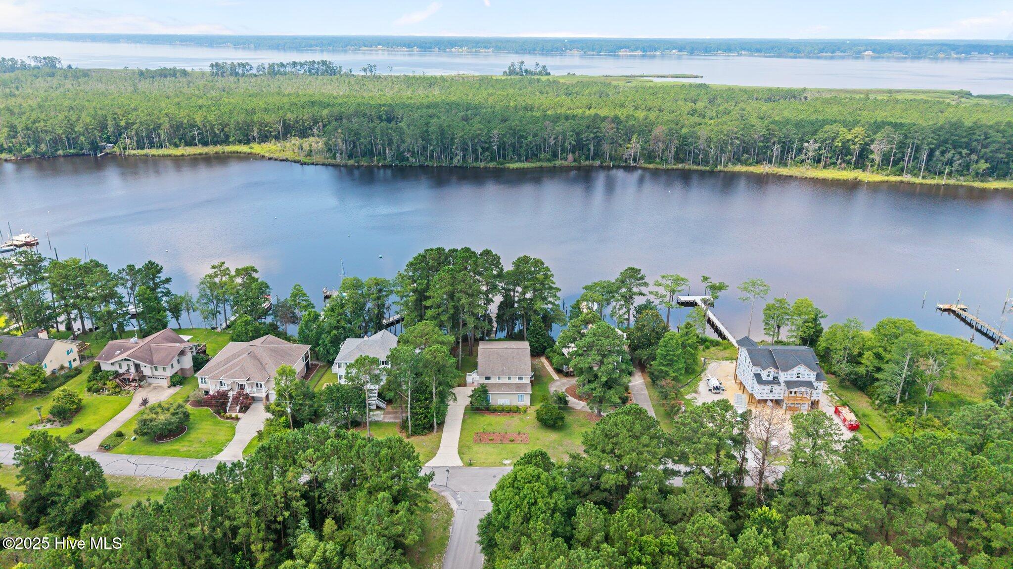5410 Trade Winds Road Property Photo 3