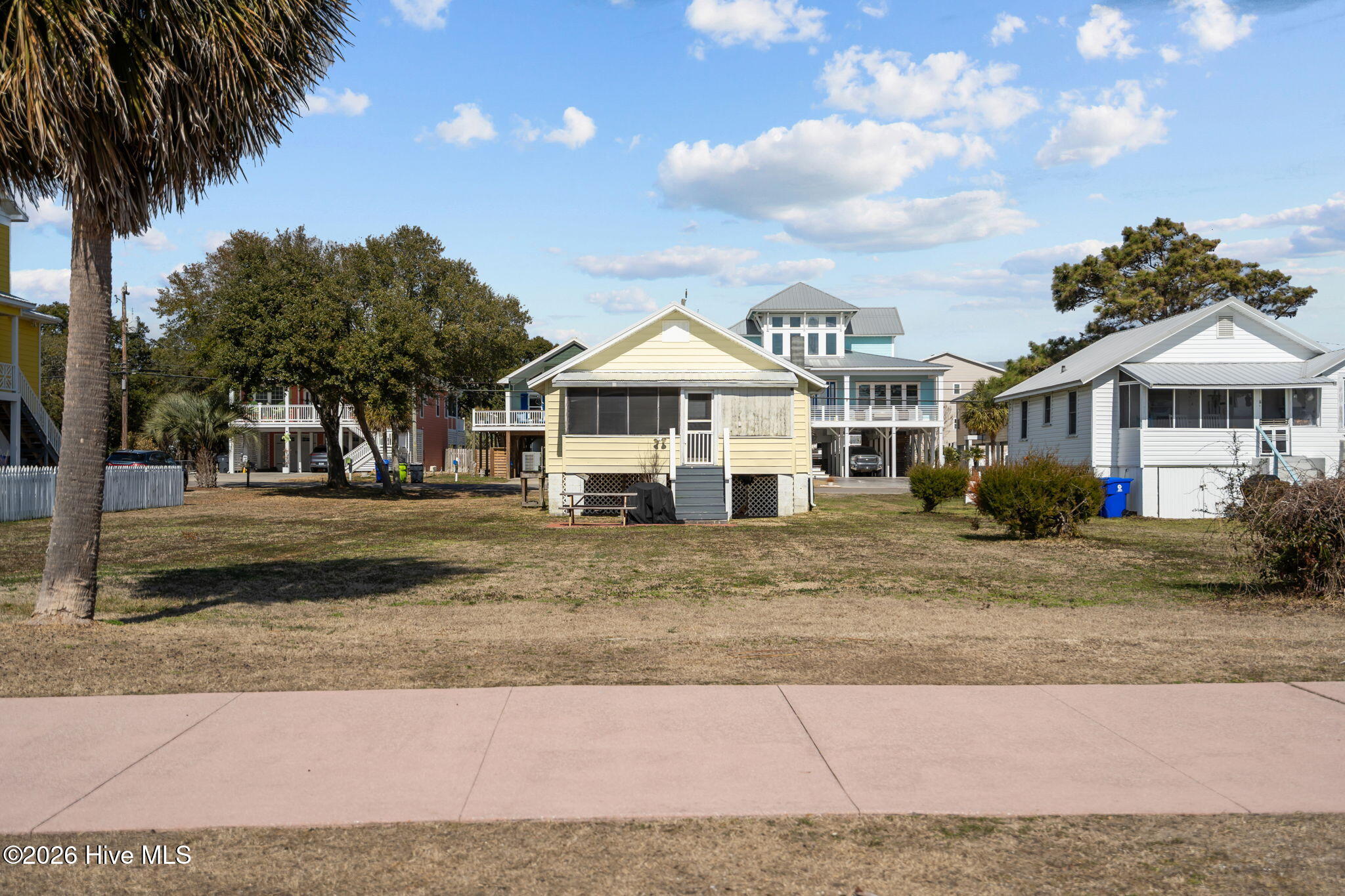 305 Atlanta Avenue Property Photo 4