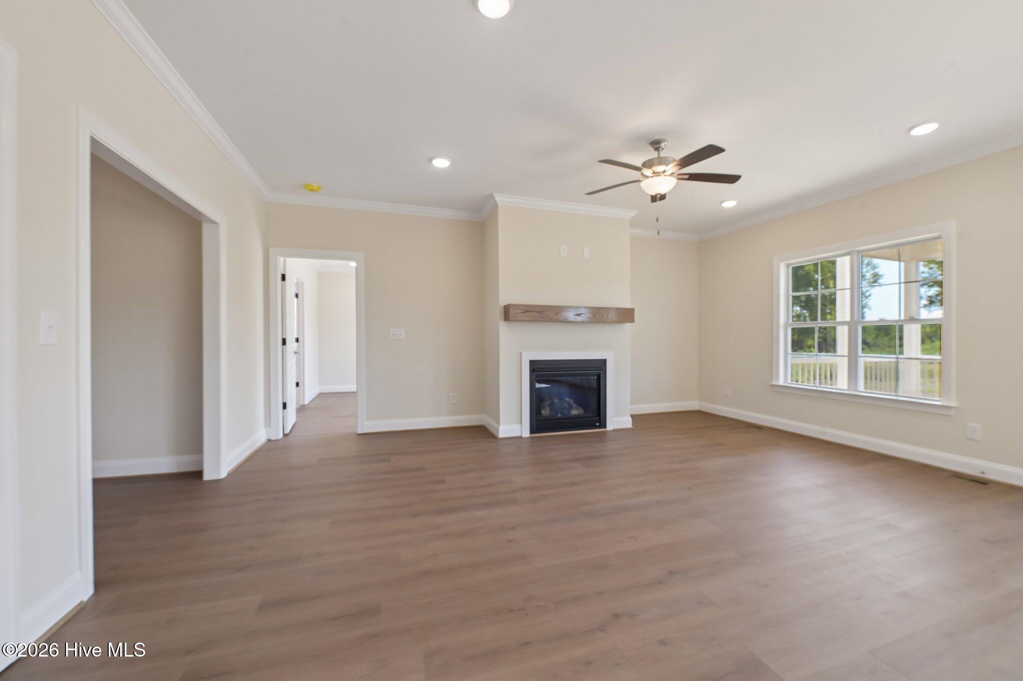 7637 Sweetwater Drive Property Photo 11