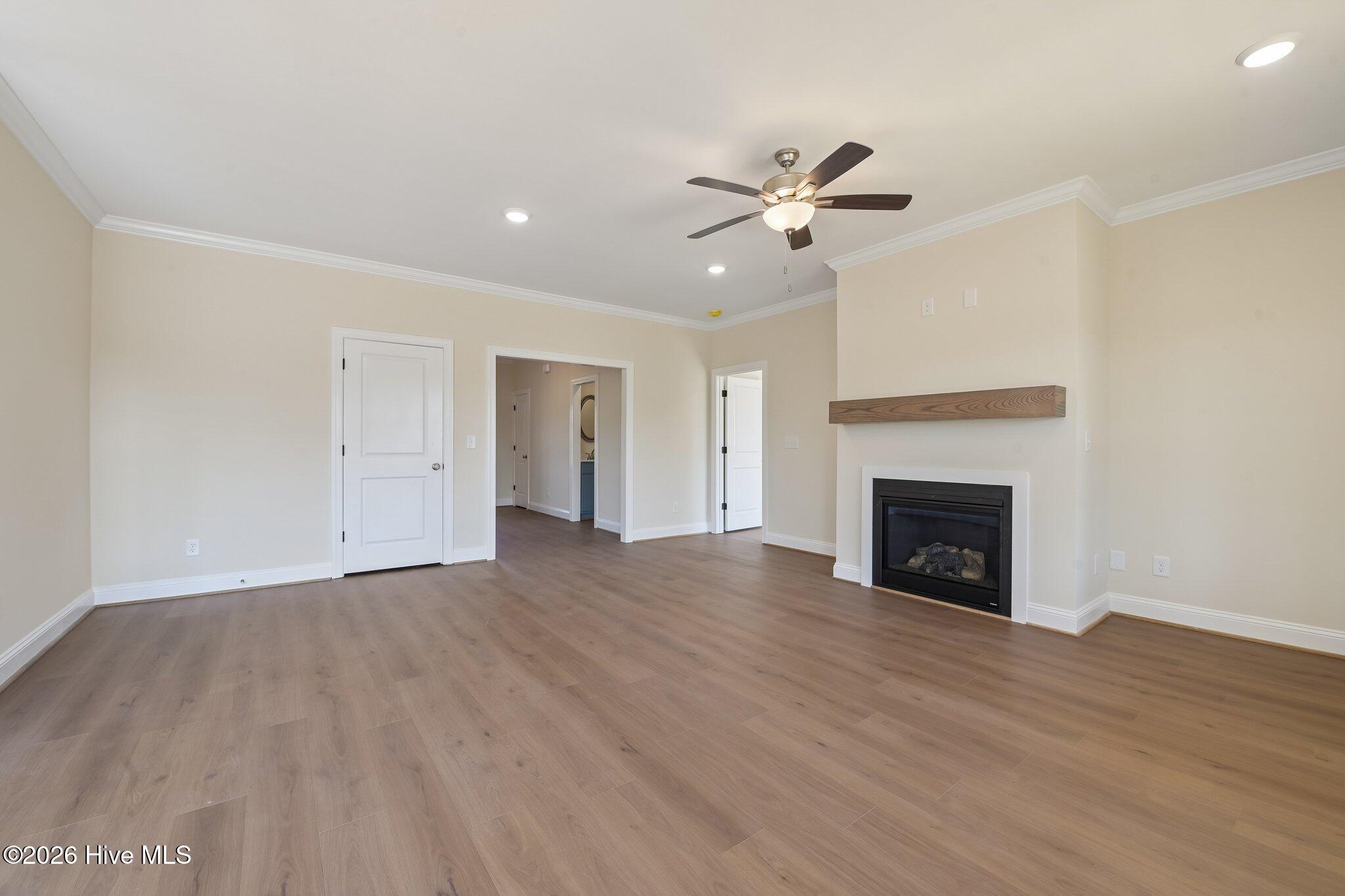 7637 Sweetwater Drive Property Photo 12