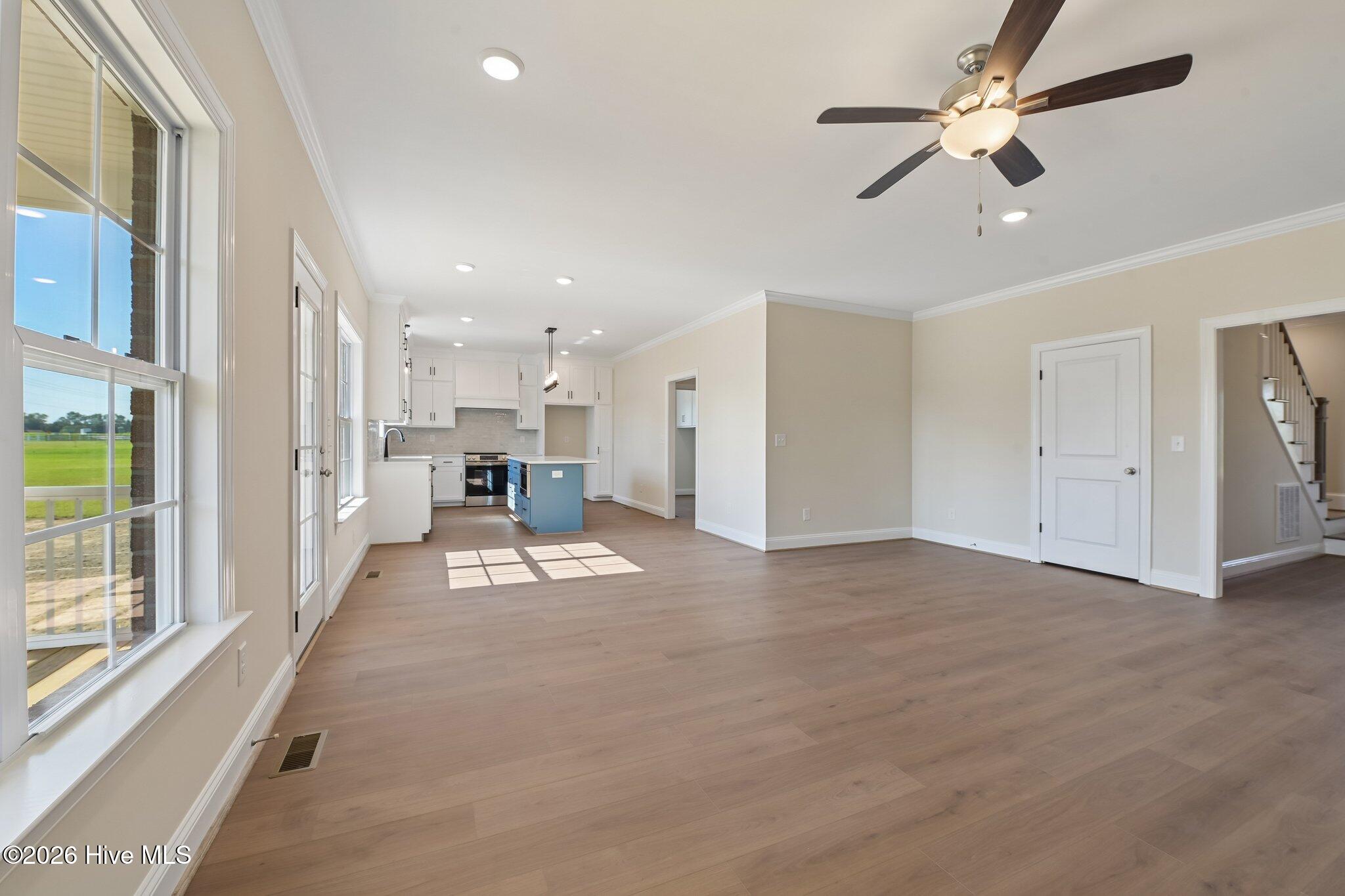 7637 Sweetwater Drive Property Photo 13
