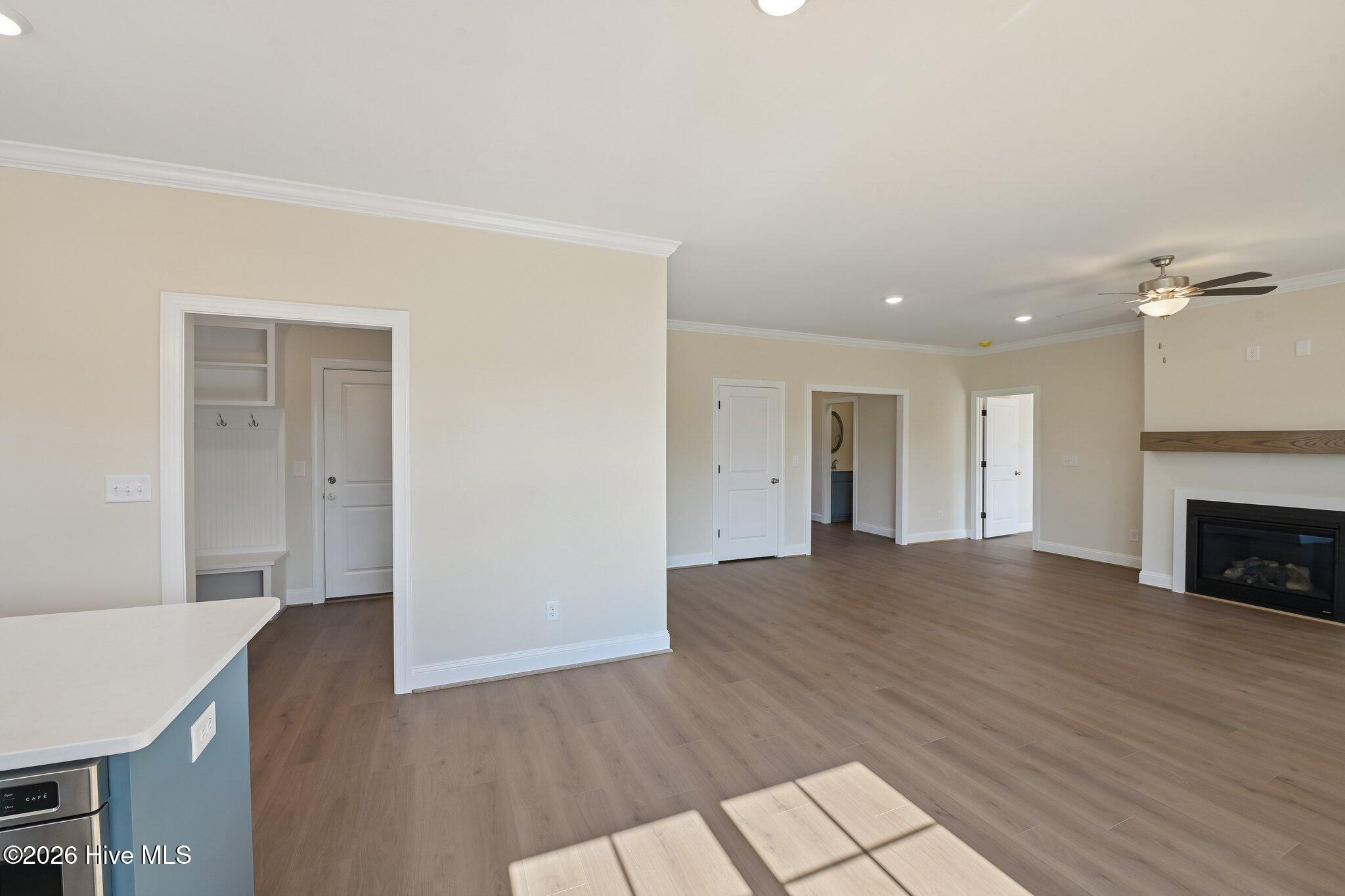 7637 Sweetwater Drive Property Photo 15