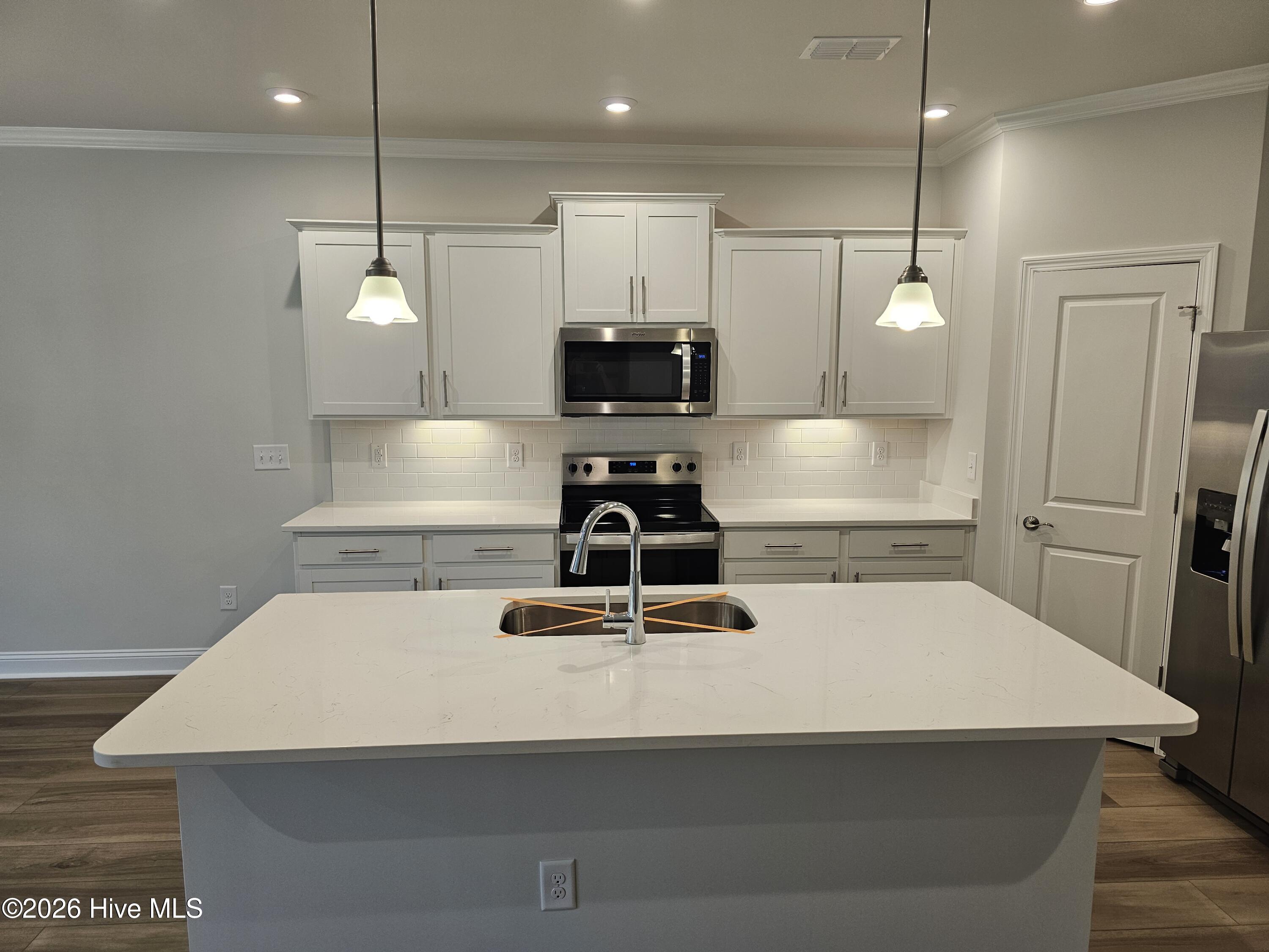 536 Glitter Bay Loop Property Photo 6