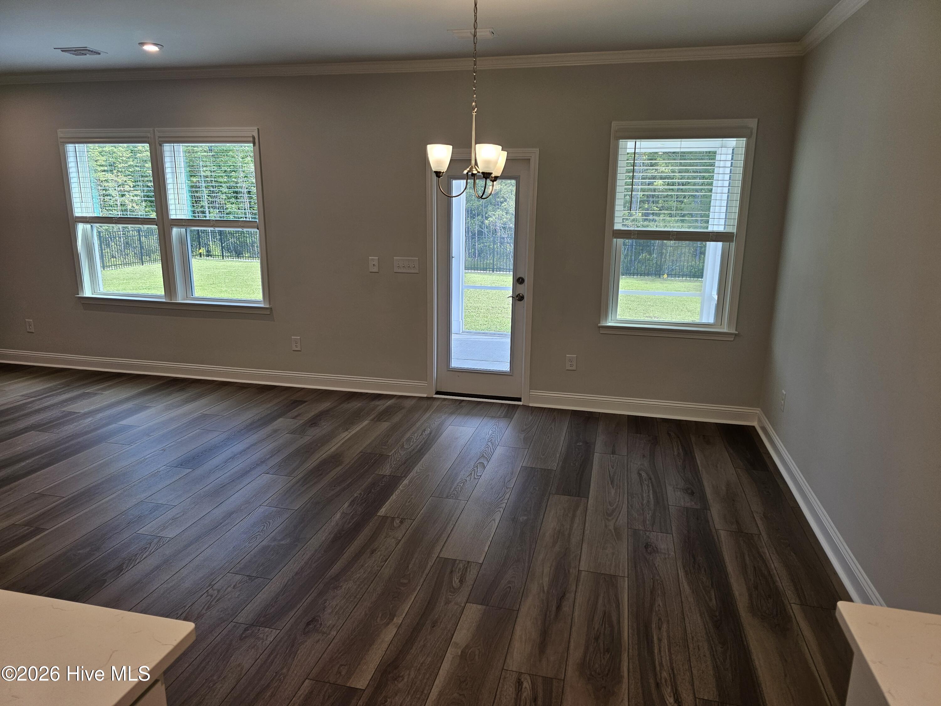 536 Glitter Bay Loop Property Photo 8